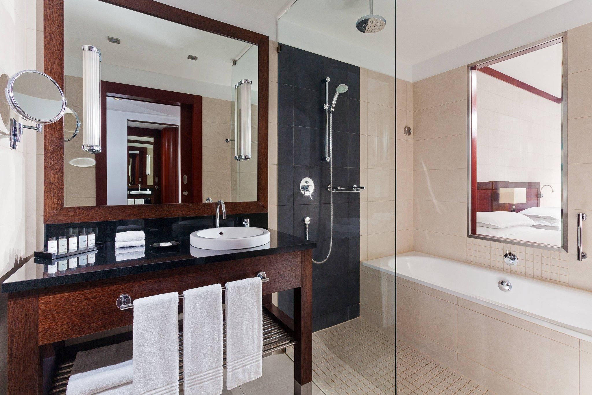 Sheraton Sopot Hotel Superior, Guest room, 1 King 3