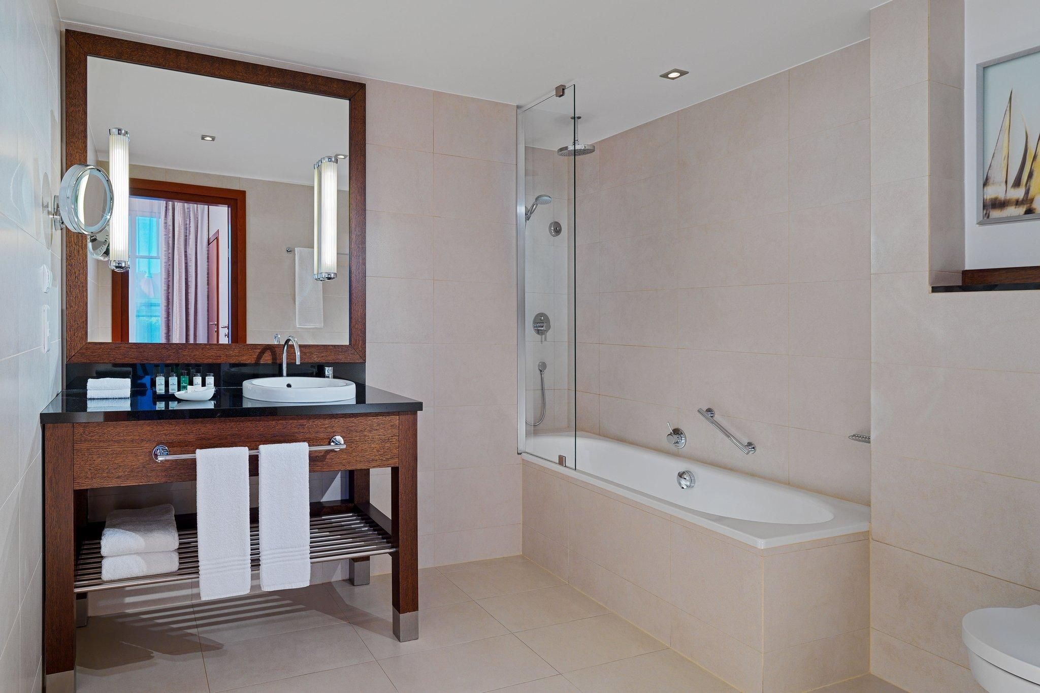 Sheraton Sopot Hotel Molo Suite, Club Lounge and Spa access level, 1 Bedroom Suite, 1 King, Non-Private Sofa bed 2