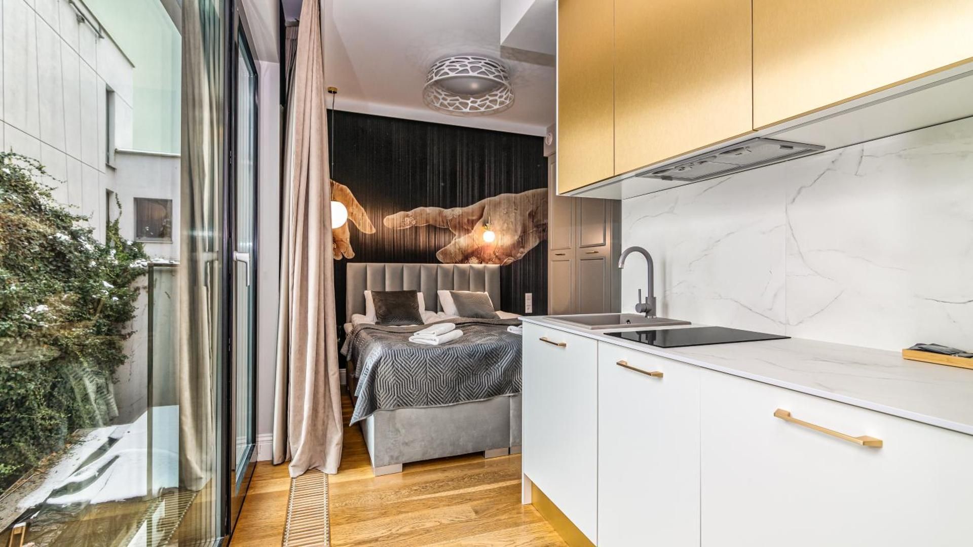 Apartment with Balcony