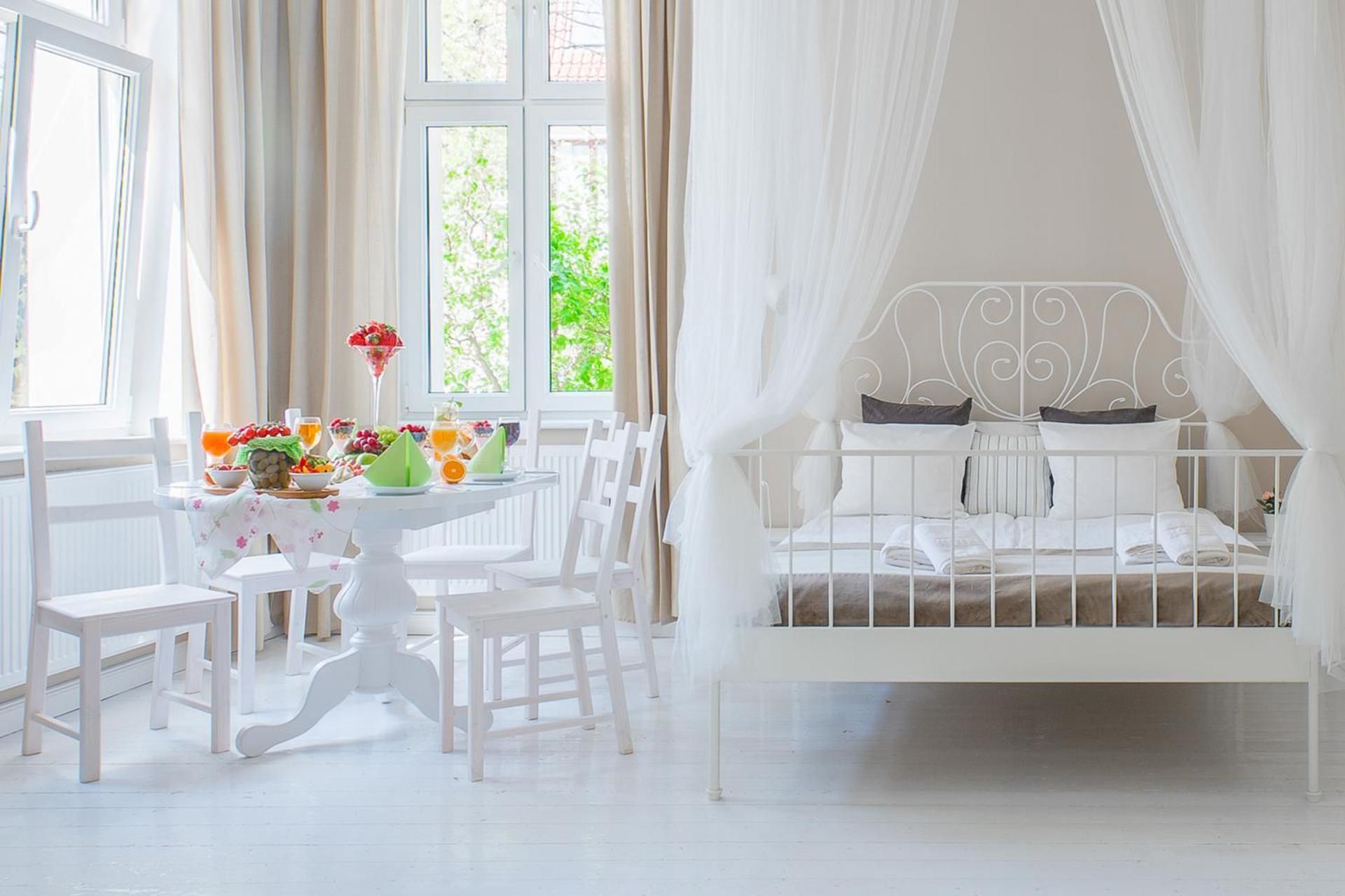Four-Bedroom Apartment with Two Bathrooms