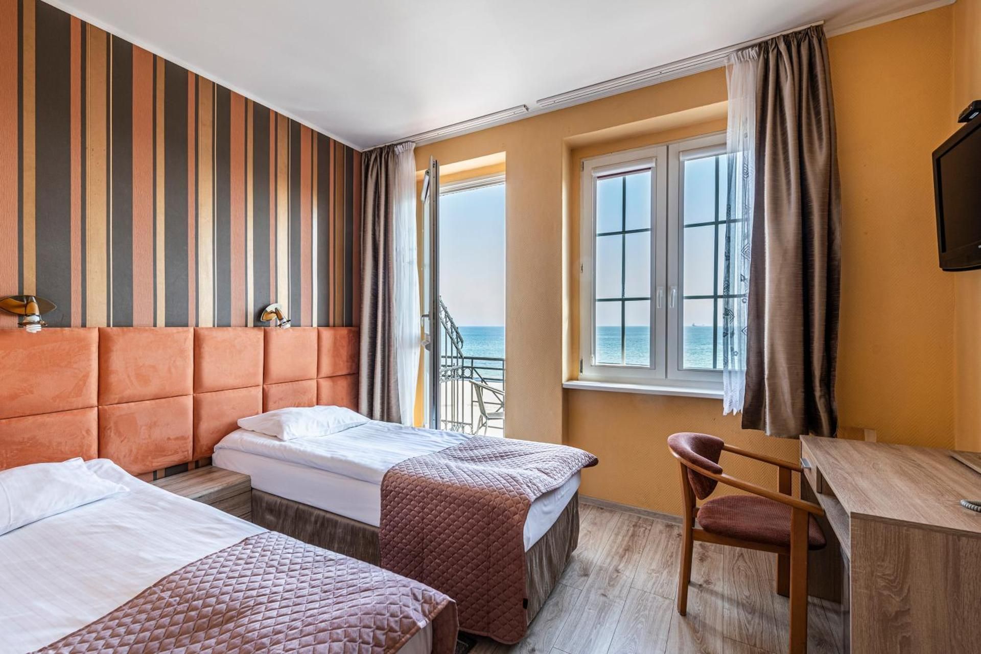 Triple Room with Sea View