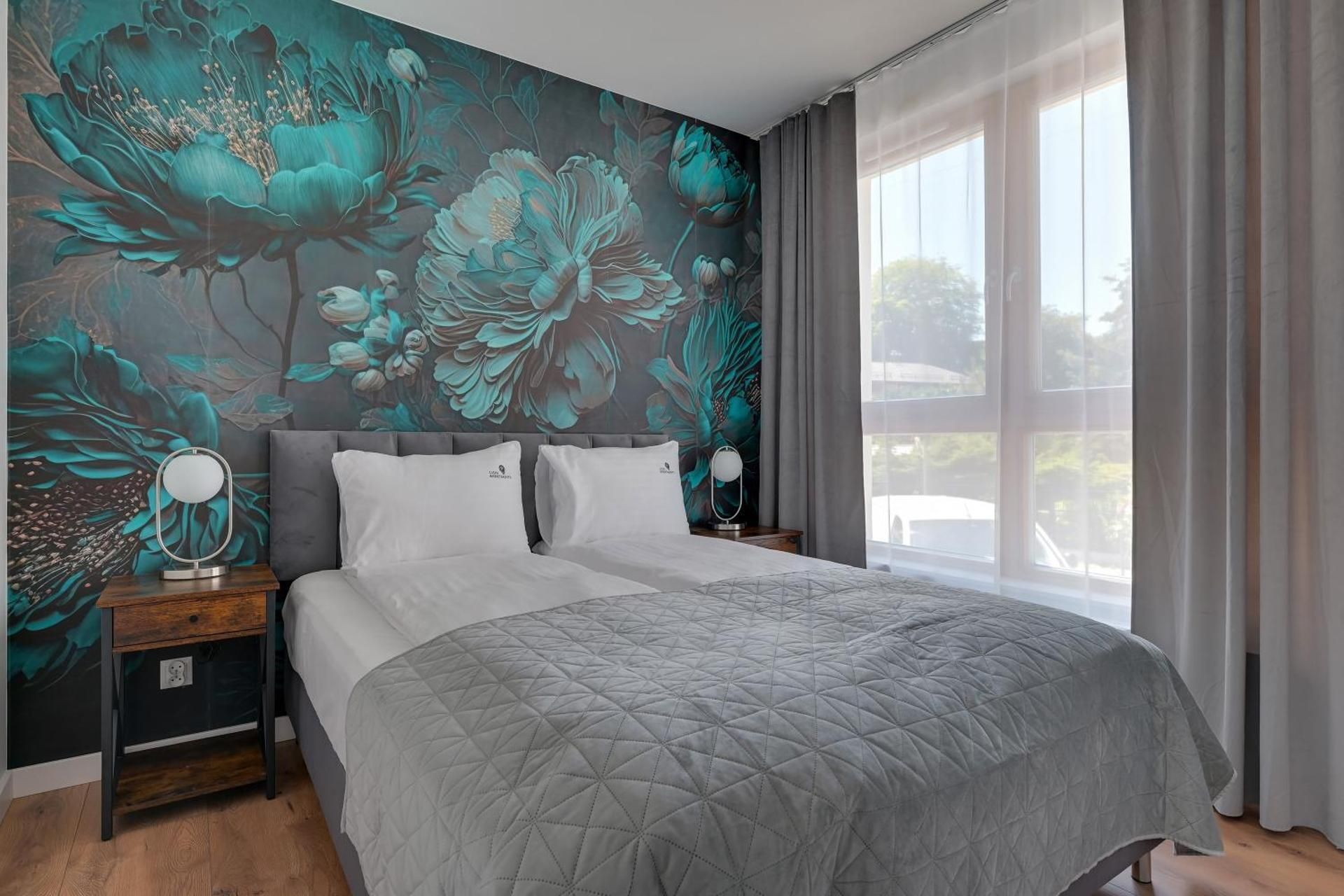 One-Bedroom Apartment with Balcony