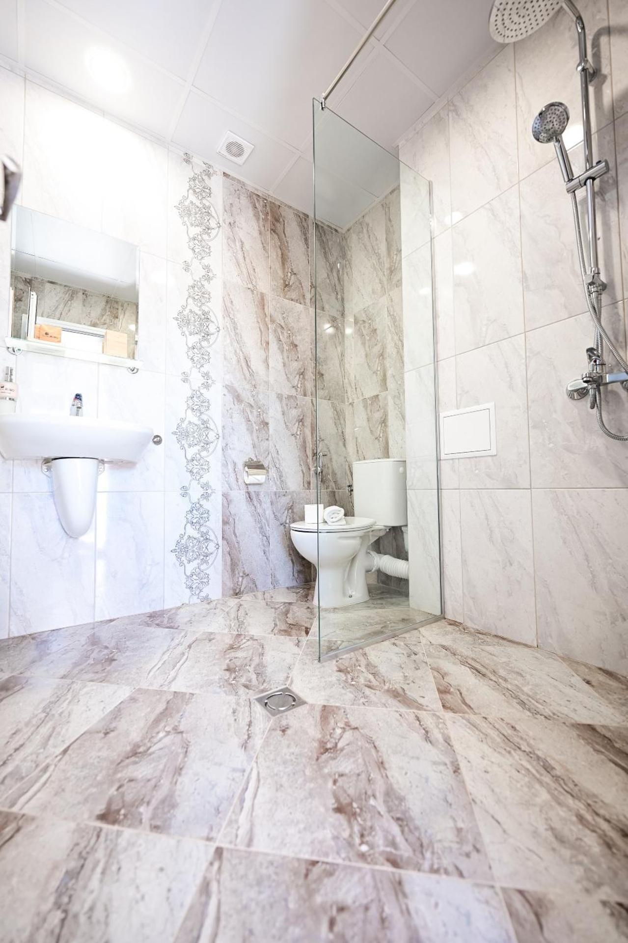 RUBO Hotel Apartment with Balcony 2