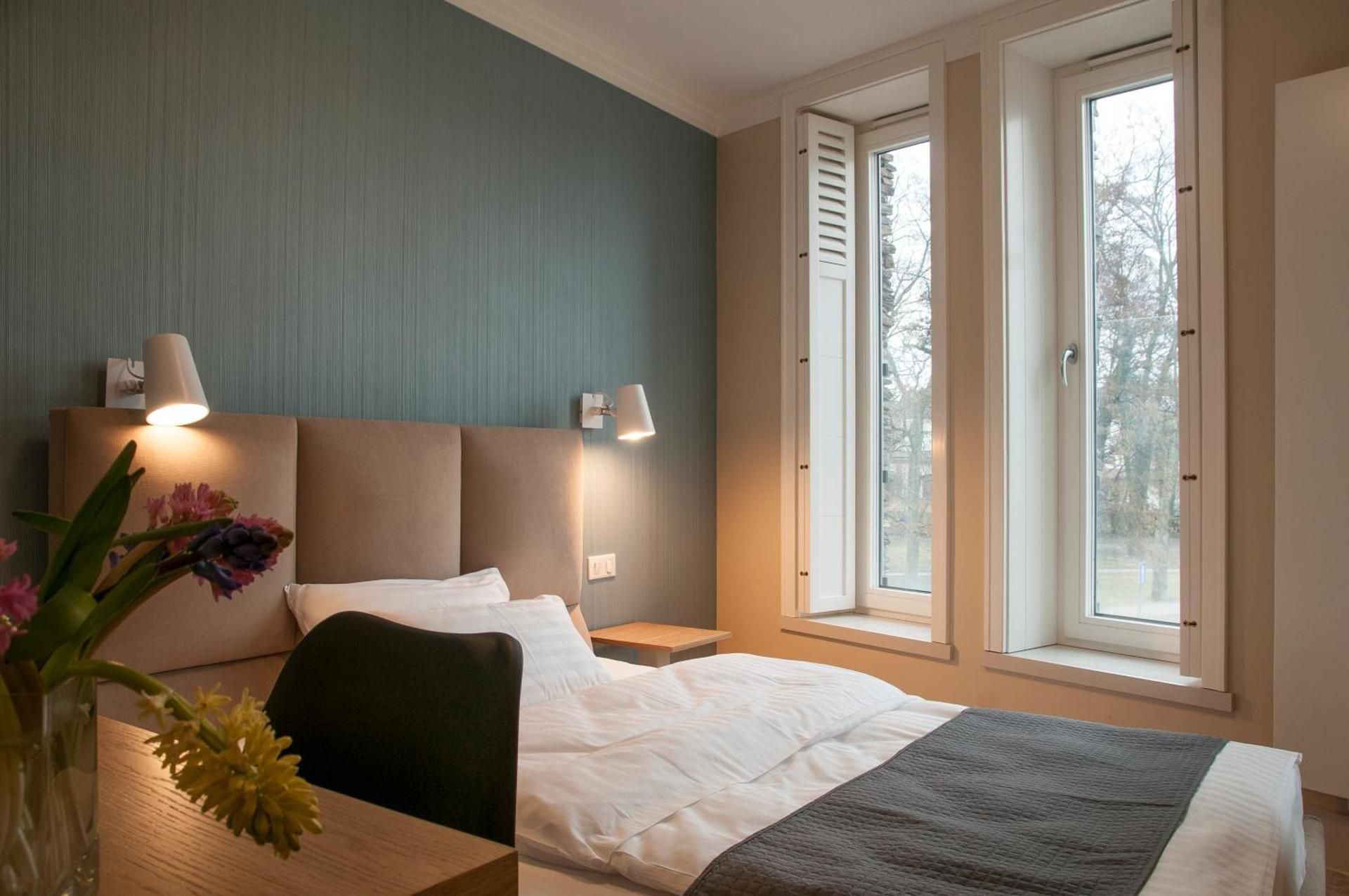 Single Room With Private Bathroom