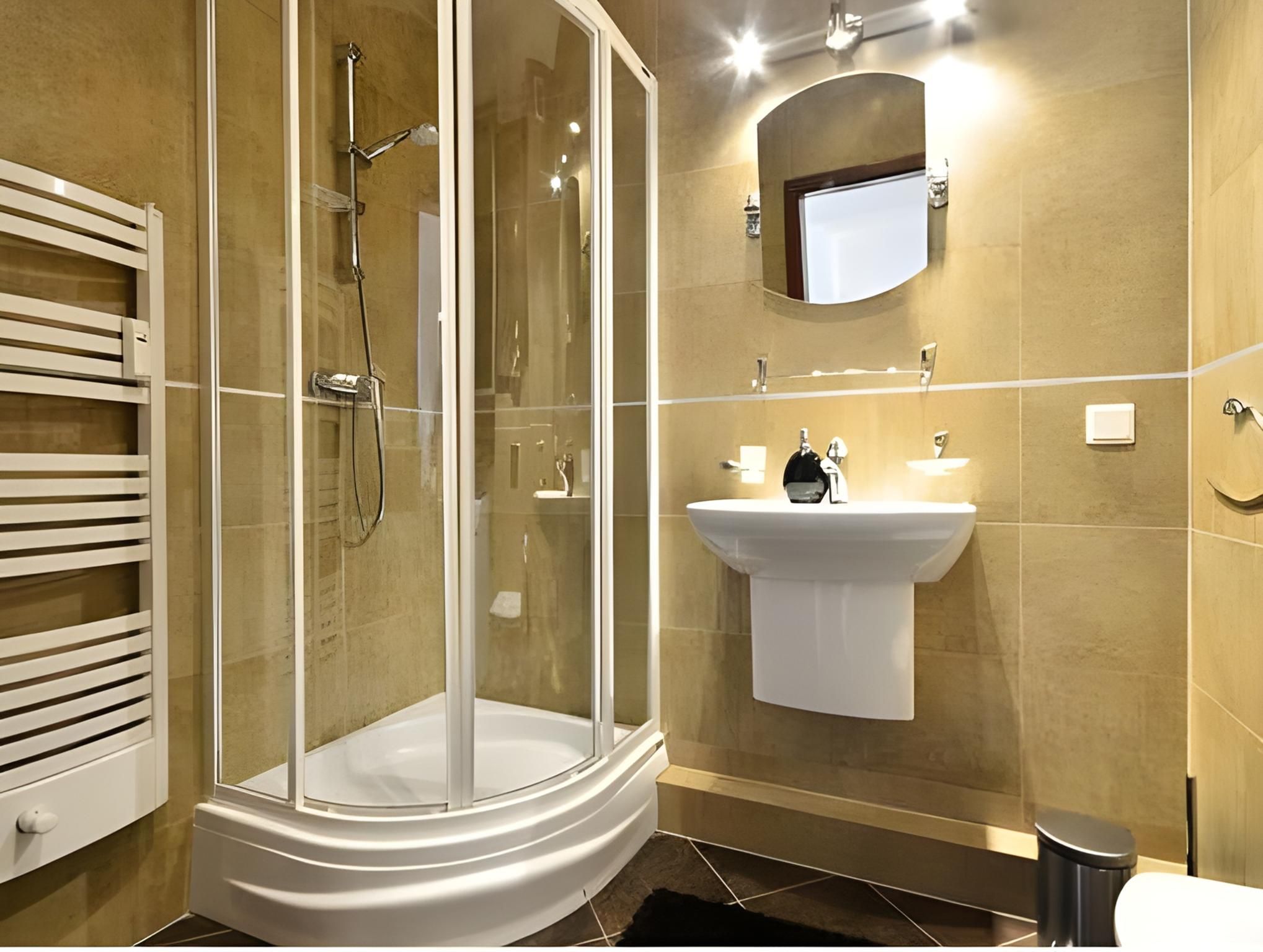 Deluxe One-Bedroom Apartment with Balcony (4 Adults)