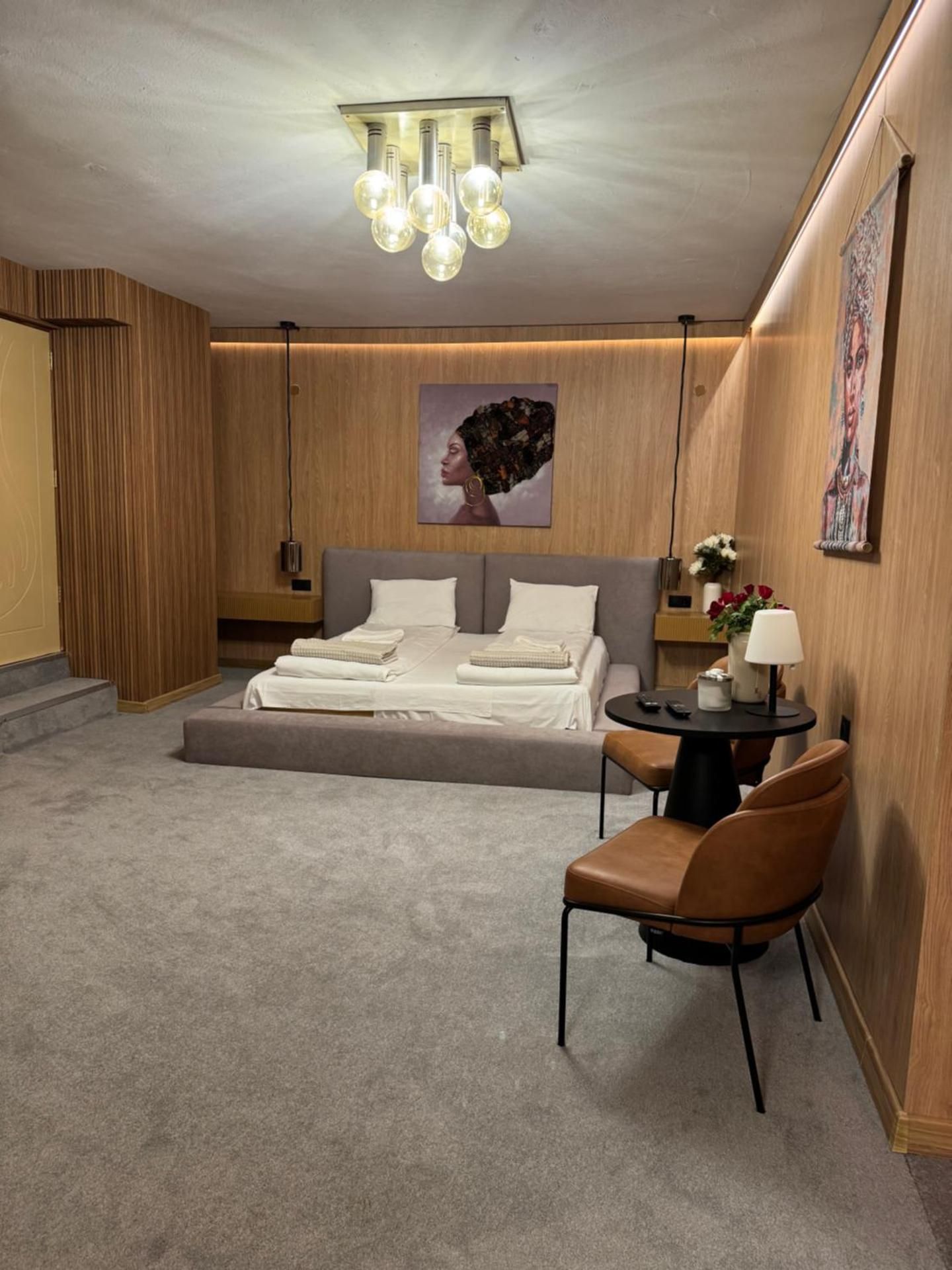 King Studio with Sofa Bed