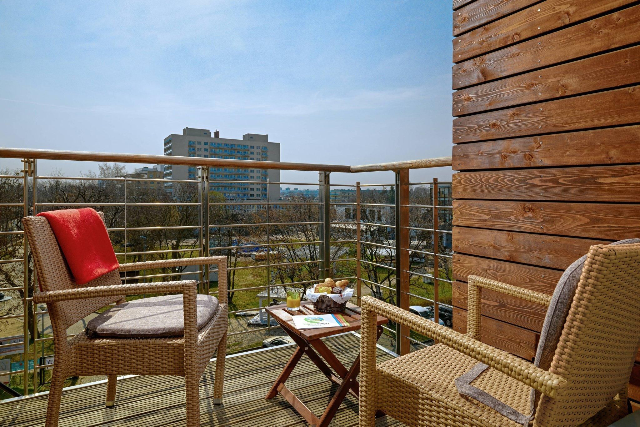 Family room, Guest room, 1 King, Sofa bed, Balcony