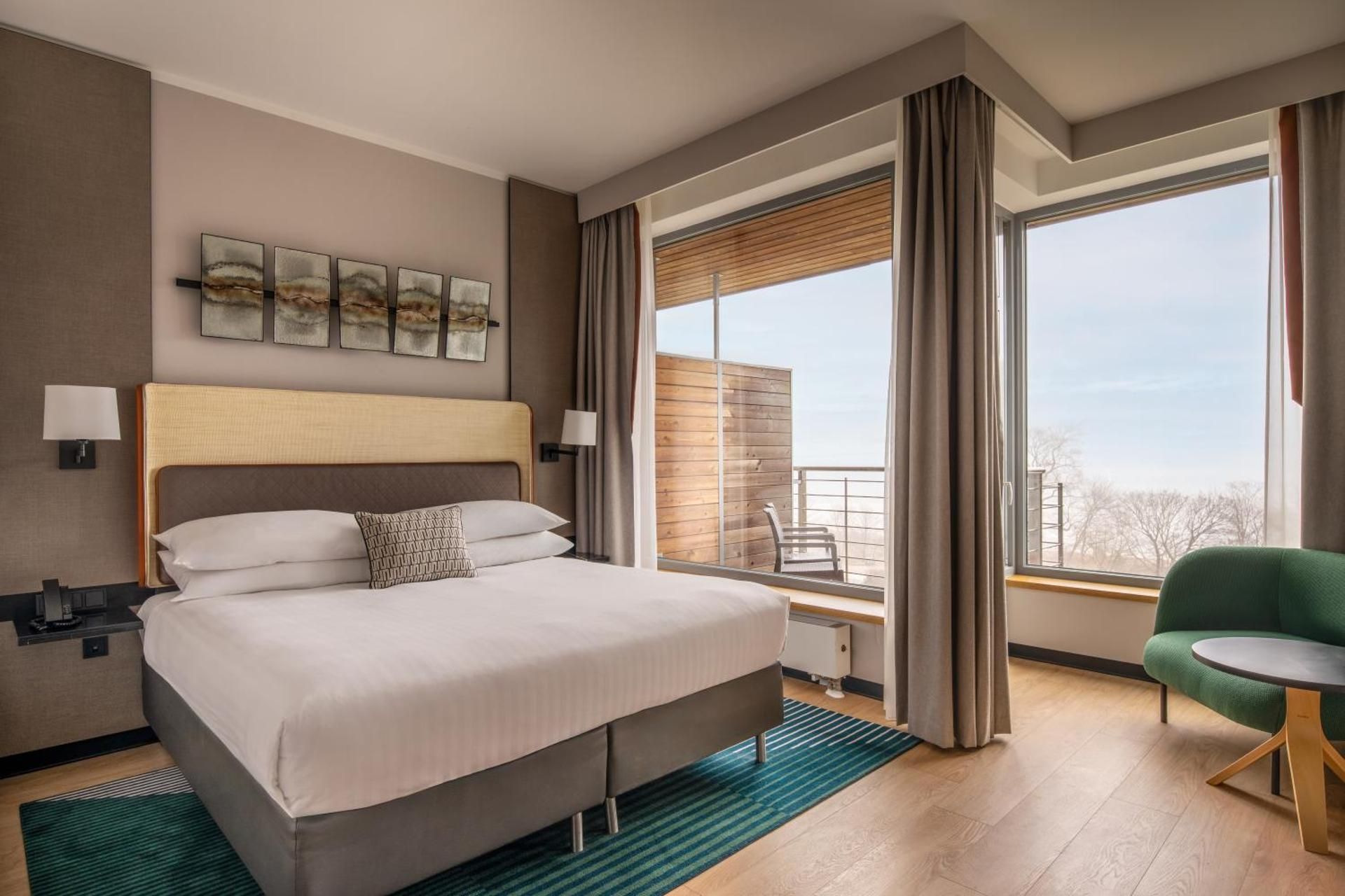 standard, guest room, 1 king, sea view, balcony