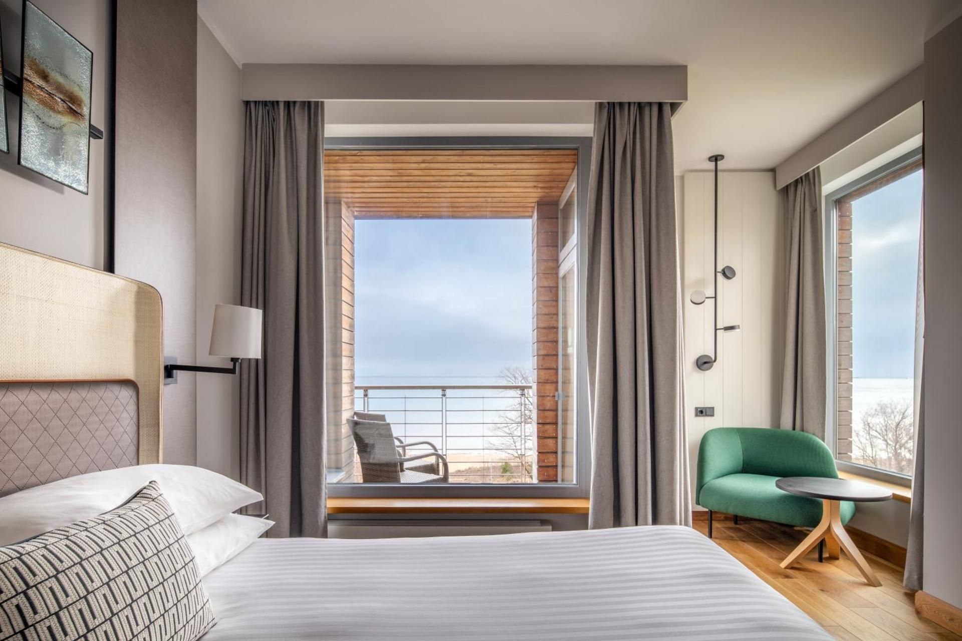 superior, larger guest room, 1 king, sea view, balcony