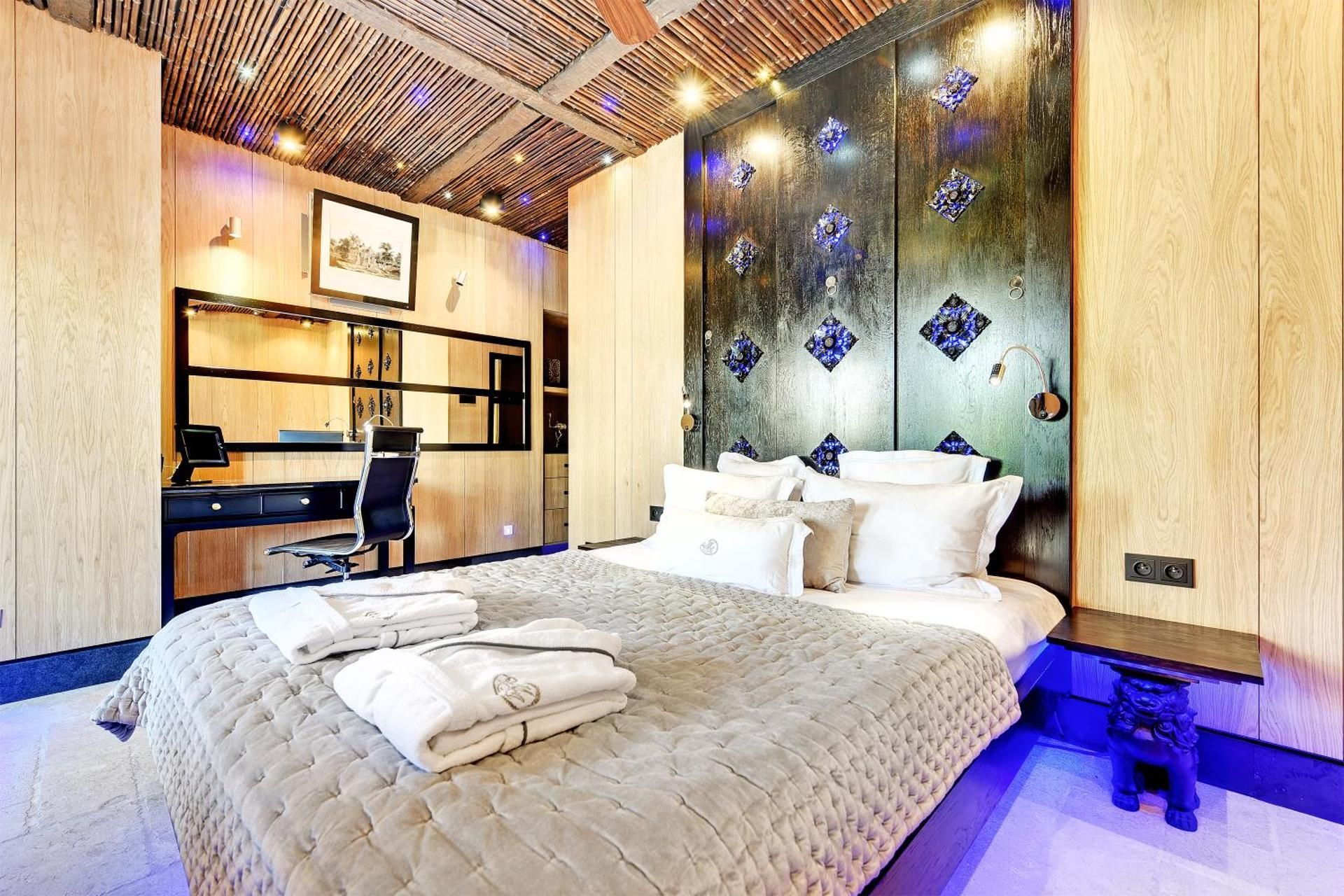 Four-Bedroom Apartment with One Bathroom