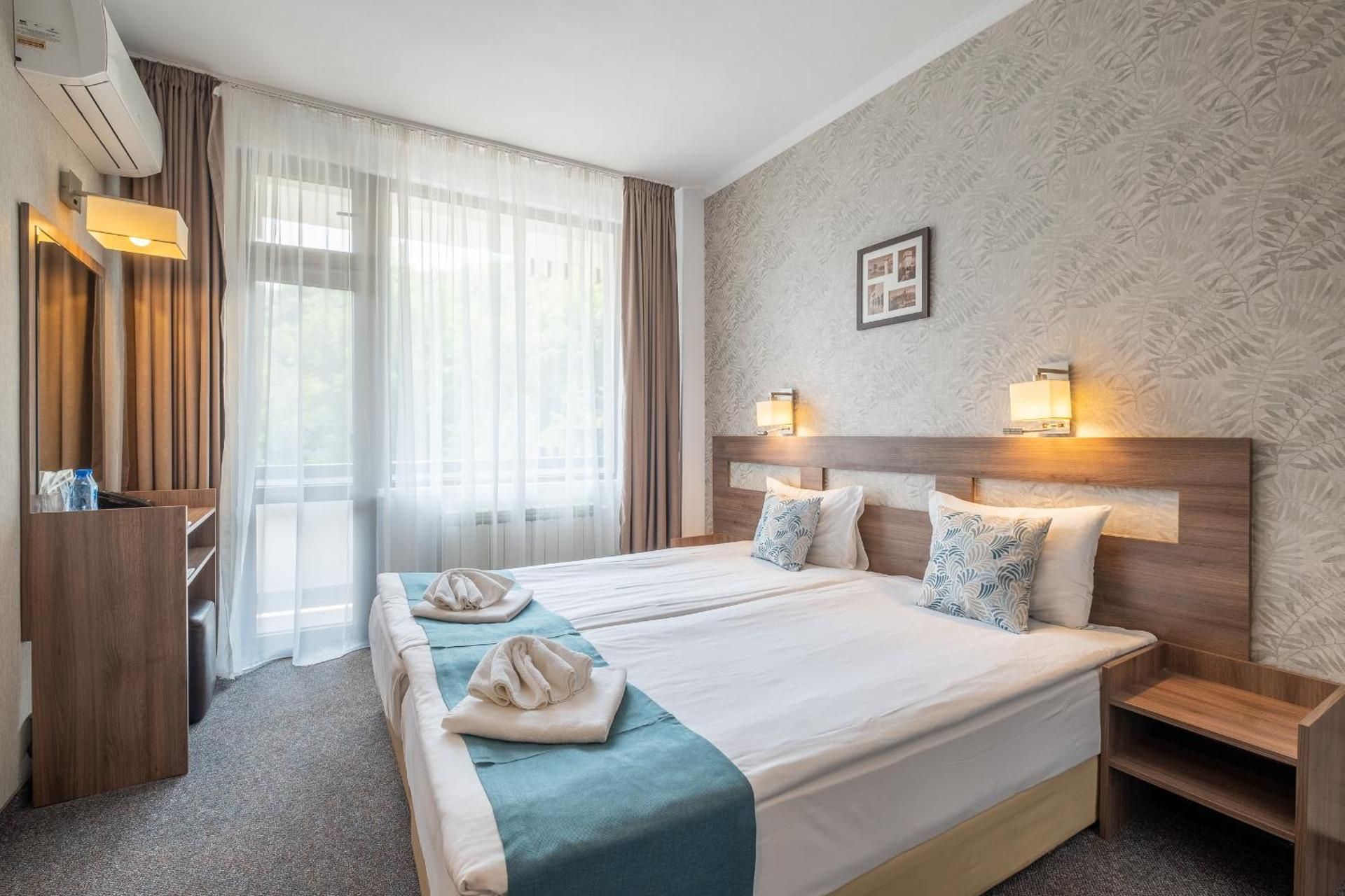 One-Bedroom Suite (2 Adults + 2 Children) - Free Relax Zone