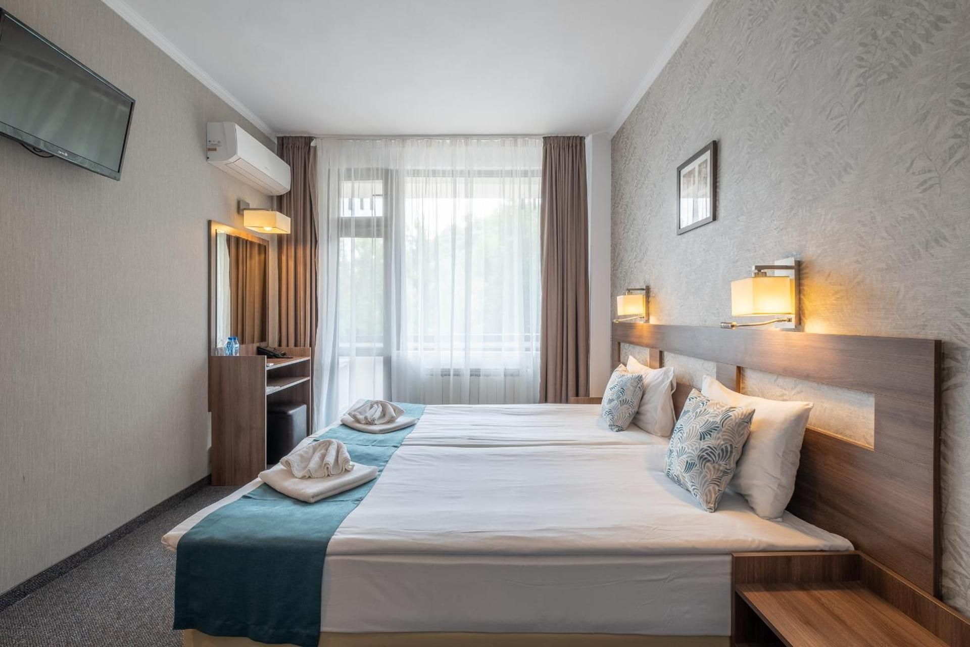 One-Bedroom Suite (3 Adults) - Free Relax Zone