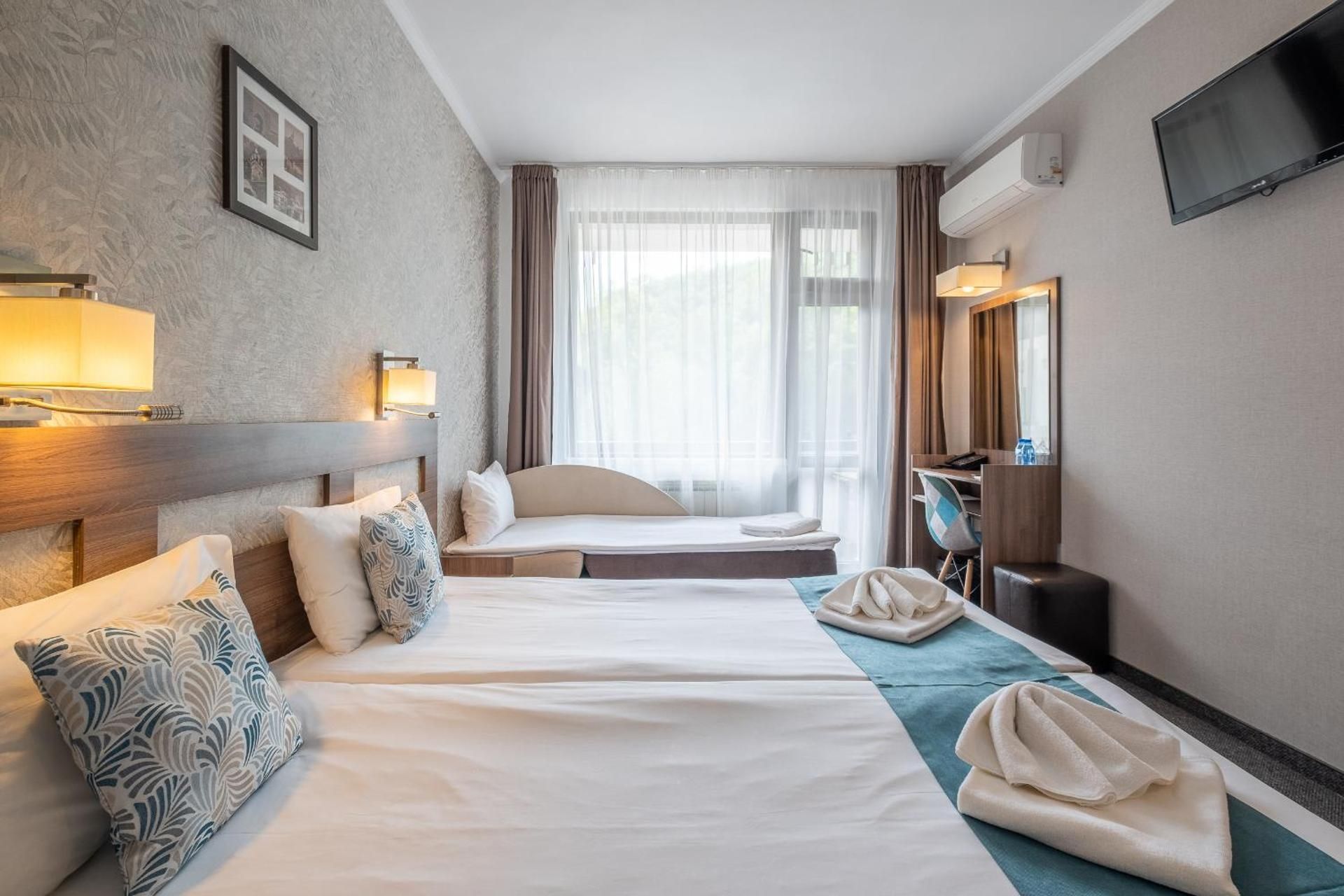 Twin Room with Balcony (2 Adults + 1 Child) - Free Relax Zone