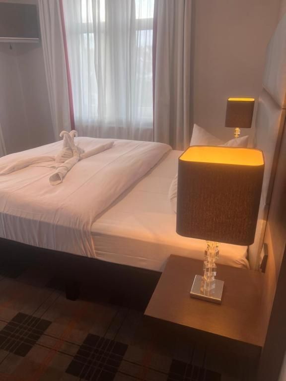 Large Double Room