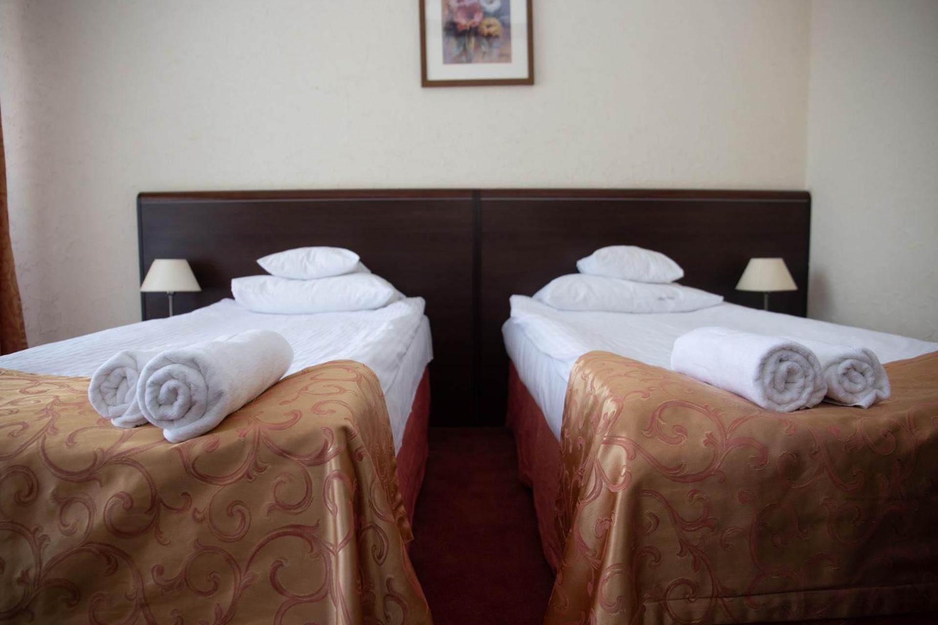 Twin Room with Bathroom