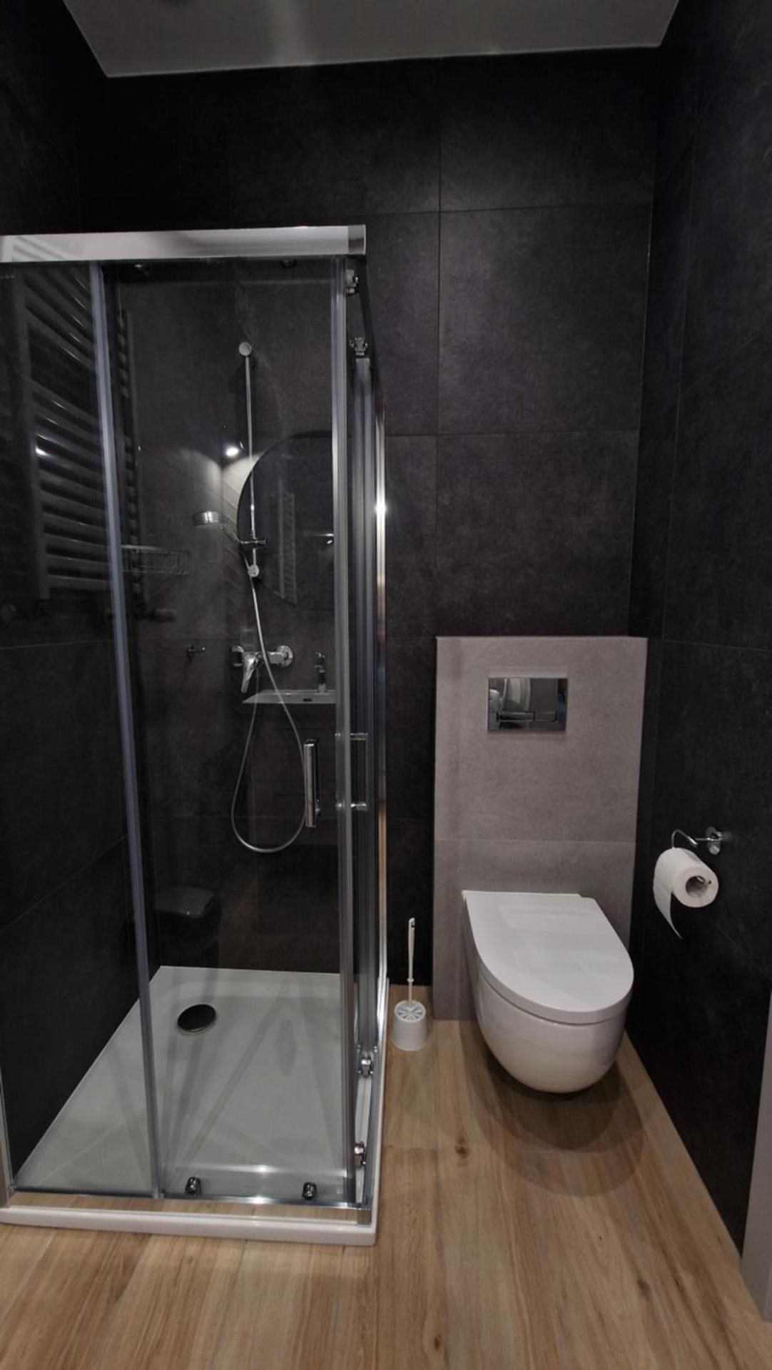 One-Bedroom Apartment with Balcony