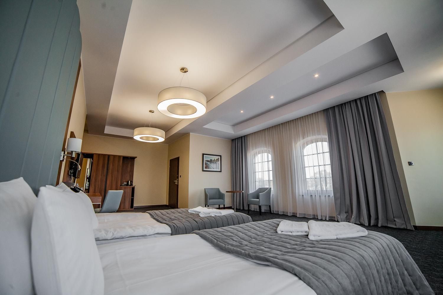 Deluxe Family Suite