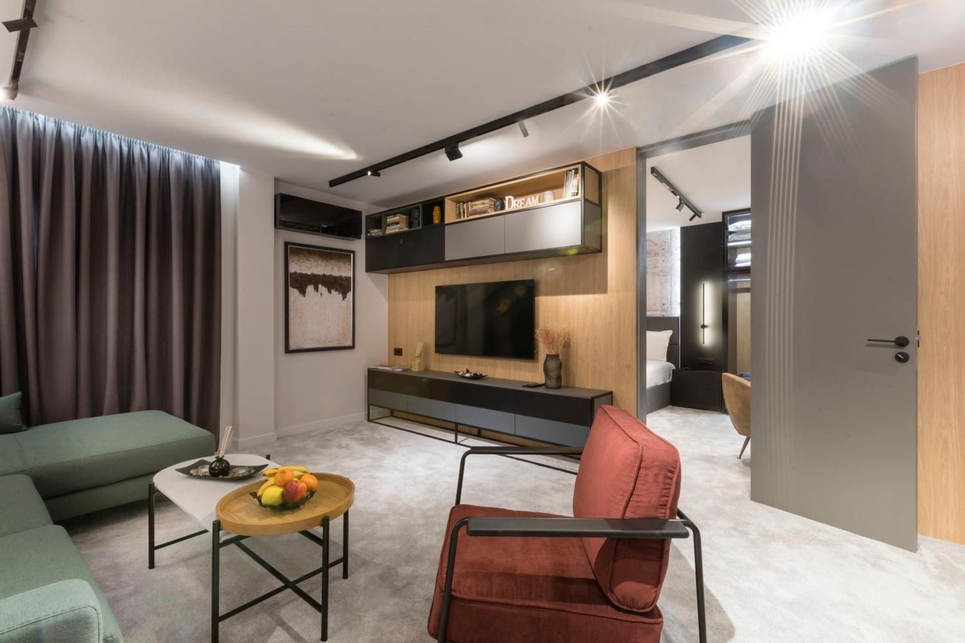 Deluxe Apartment