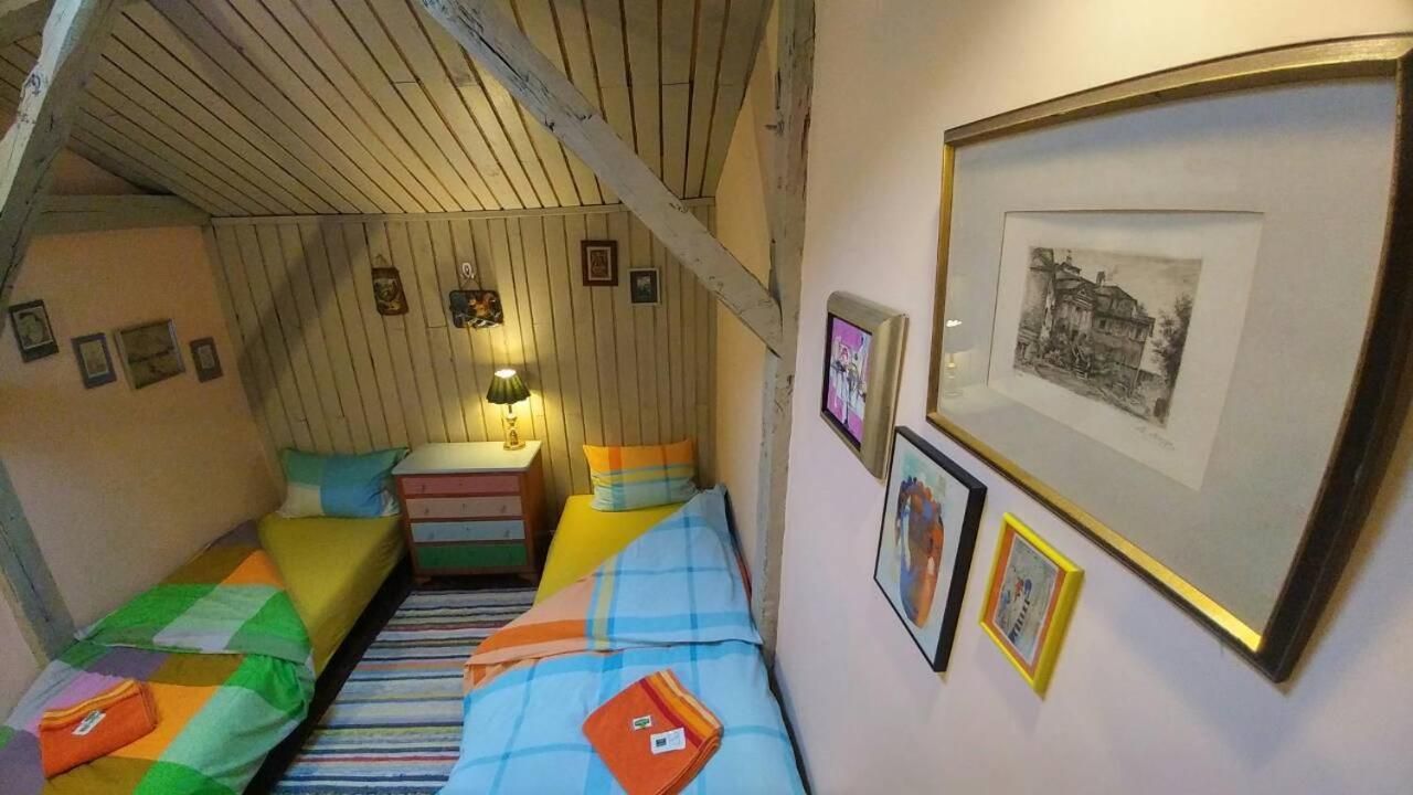 Standard Twin Room with Shared Bathroom