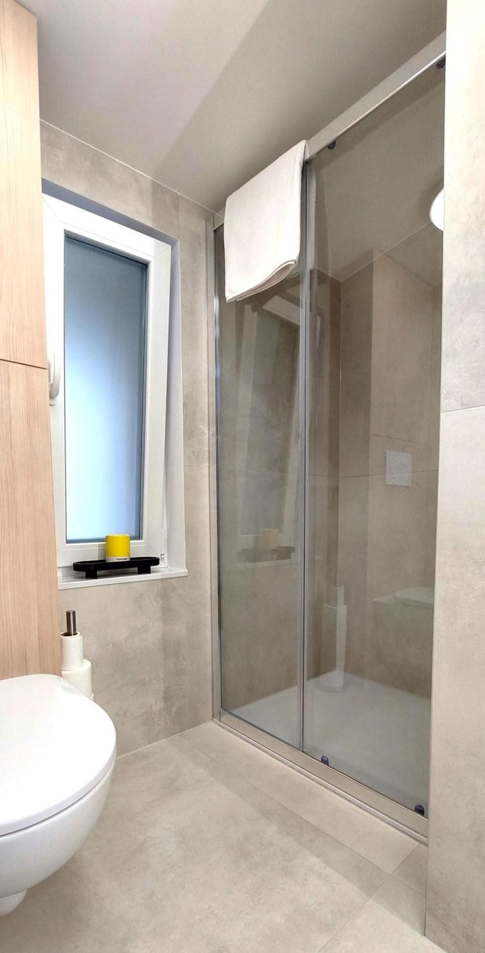 Studio Apartment with King Bed