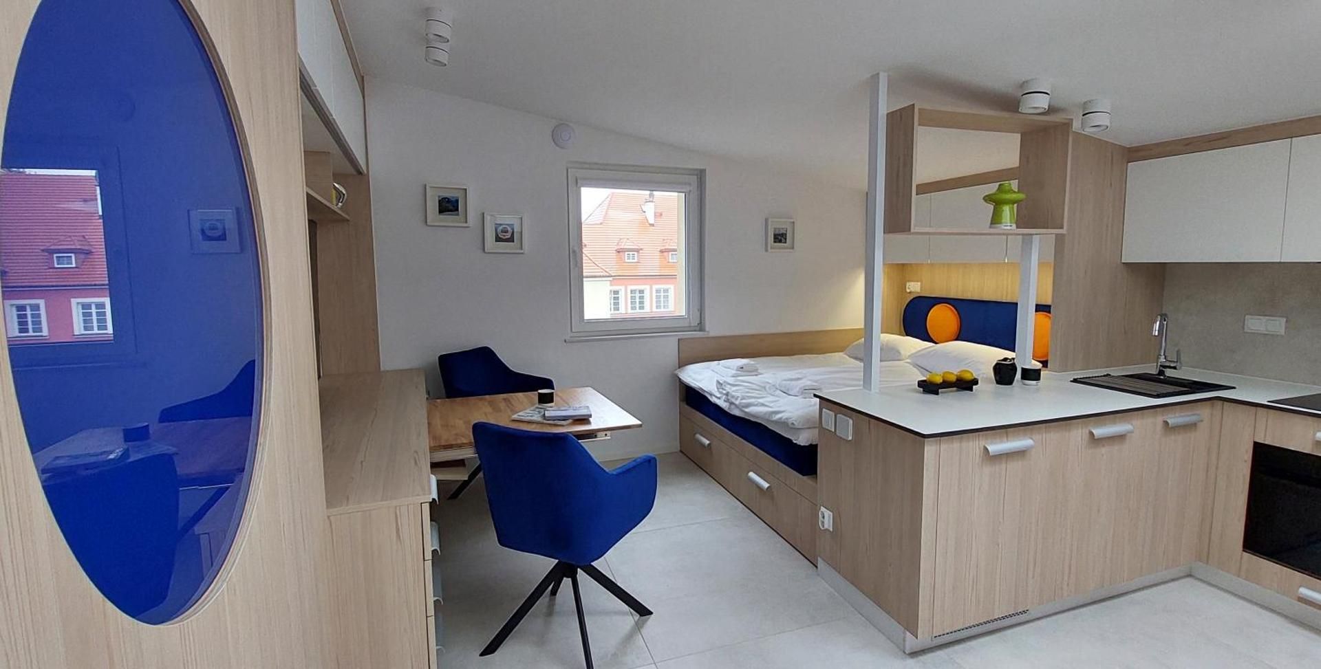 Studio Apartment with King Bed