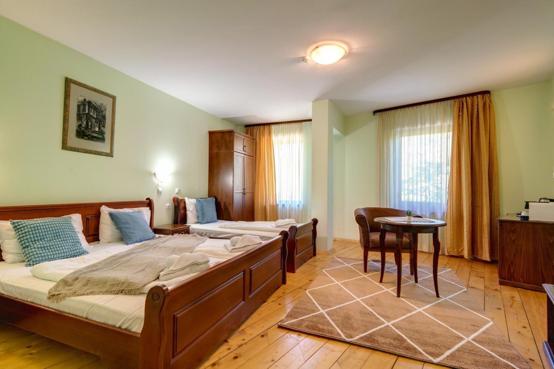 Triple Room