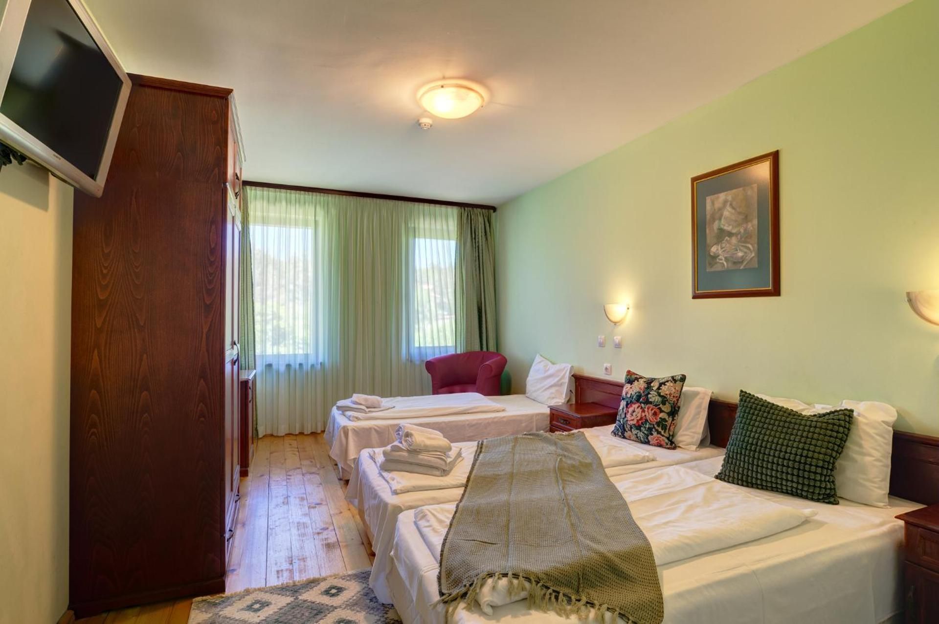 Triple Room