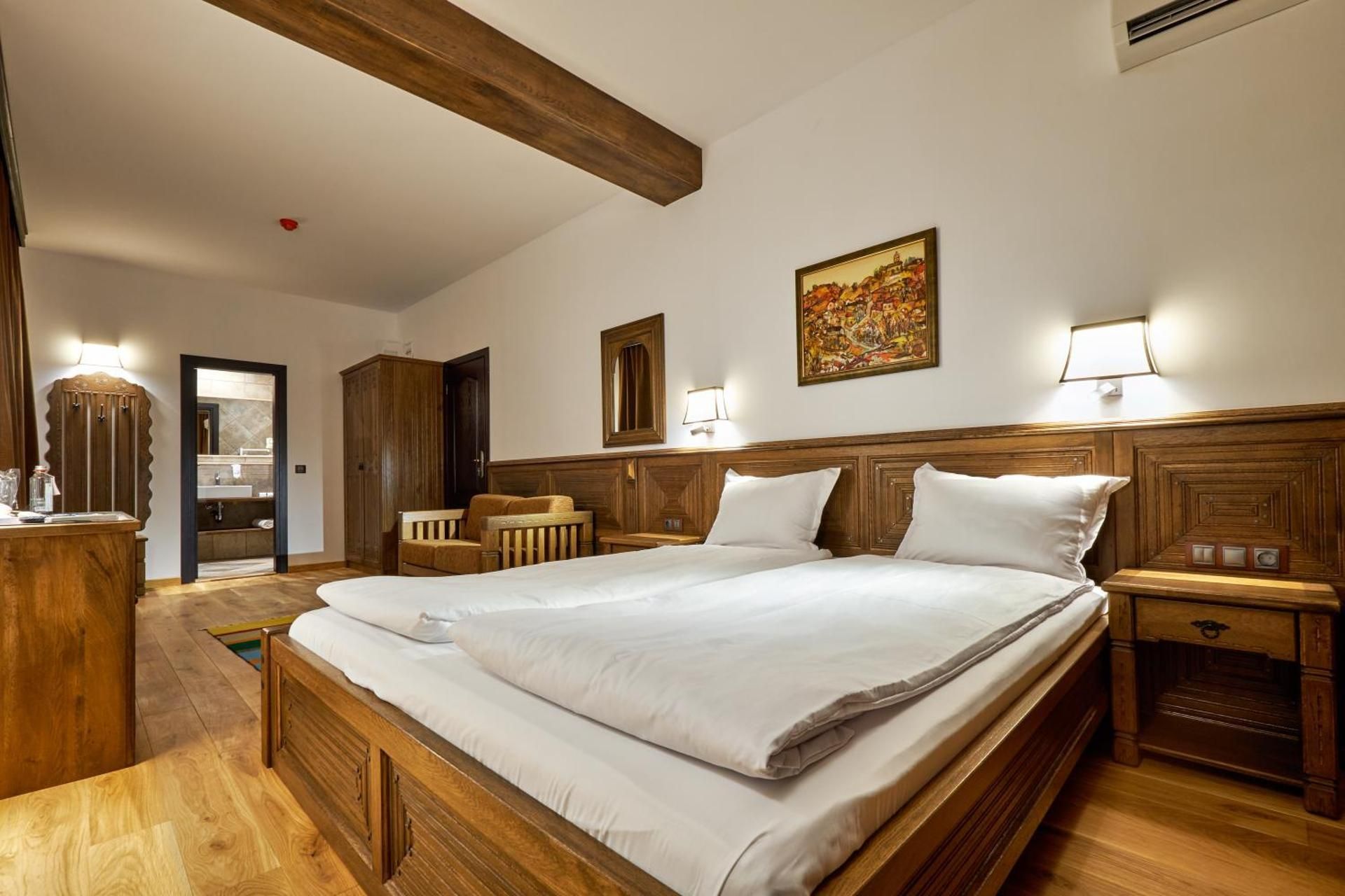 Suite with Pool View