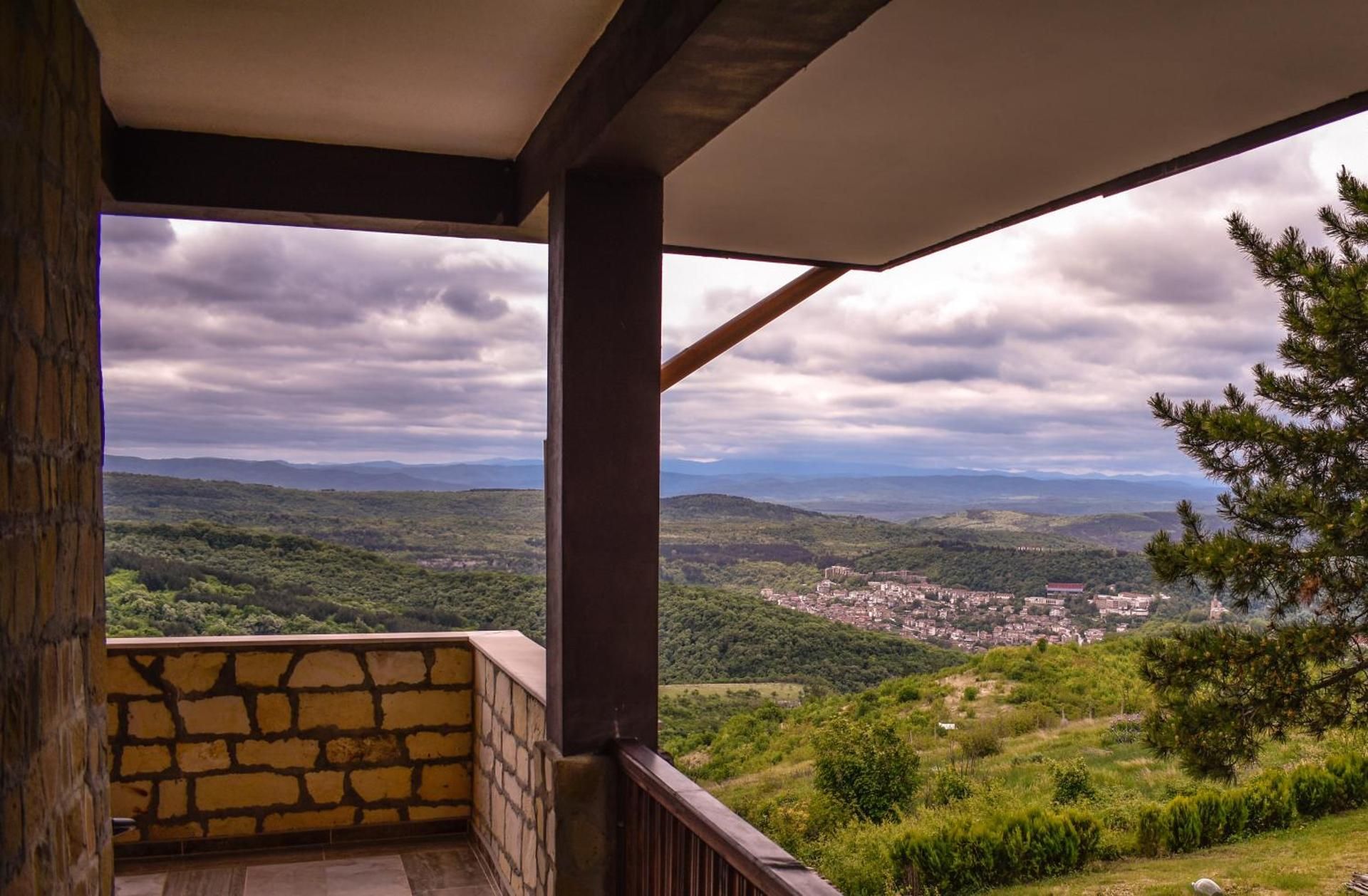 Deluxe Double or Twin Room with City or Mountain View