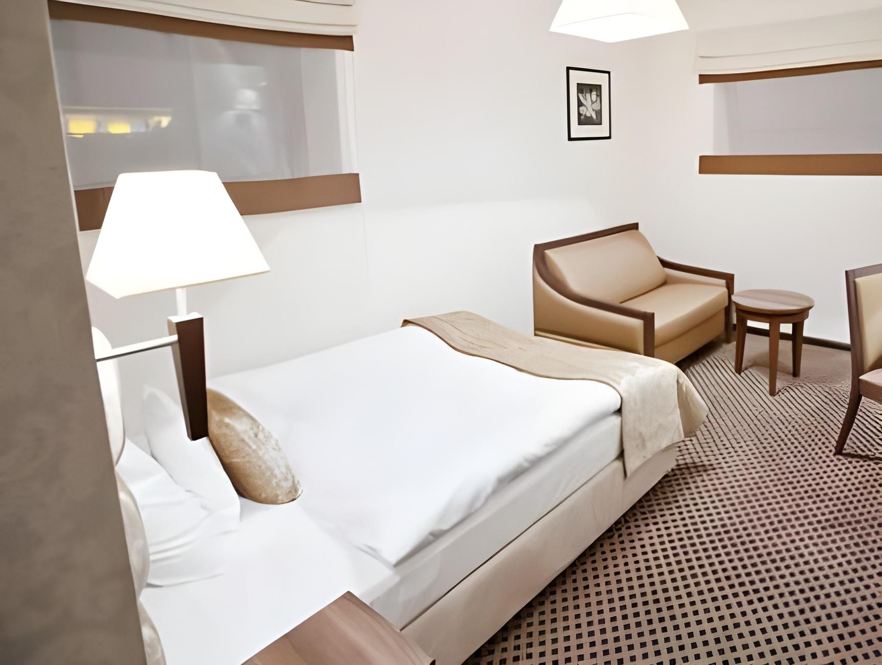 Deluxe Single Room