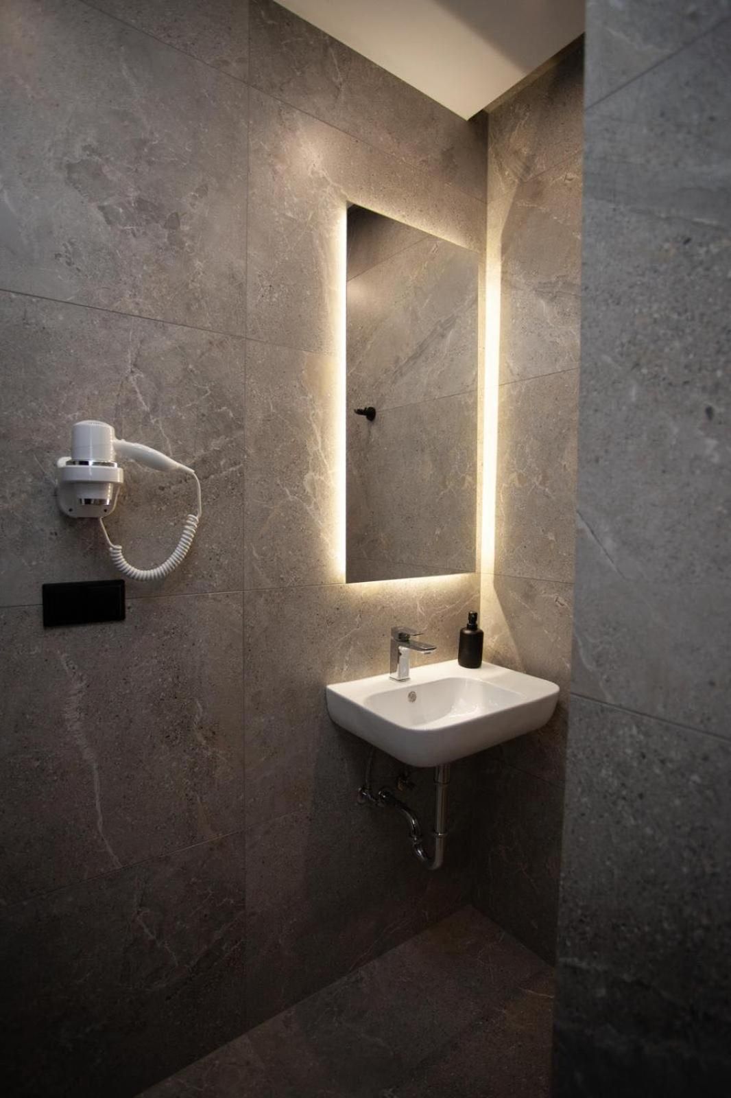 Quadruple Room with Private Bathroom