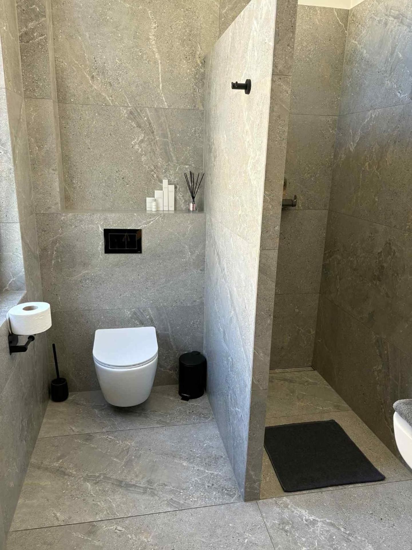Single Room With Private Bathroom