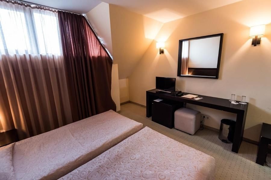 Double Economy Room