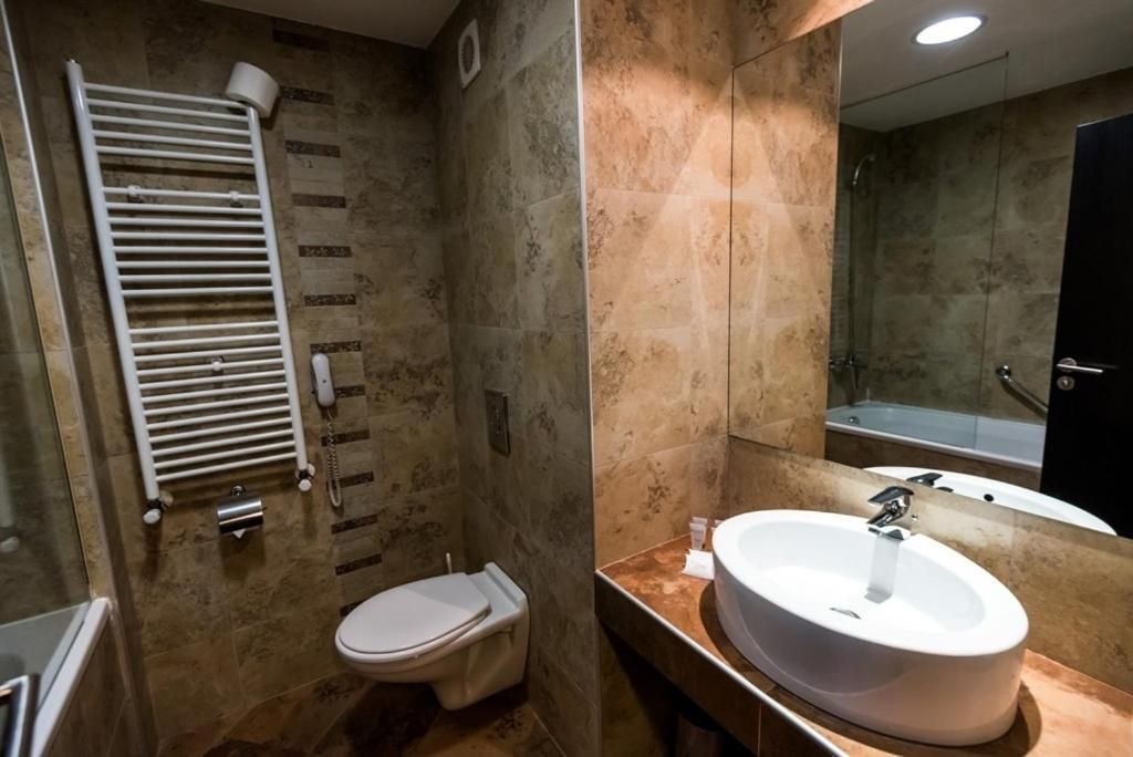 Deluxe Double or Twin Room with Balcony