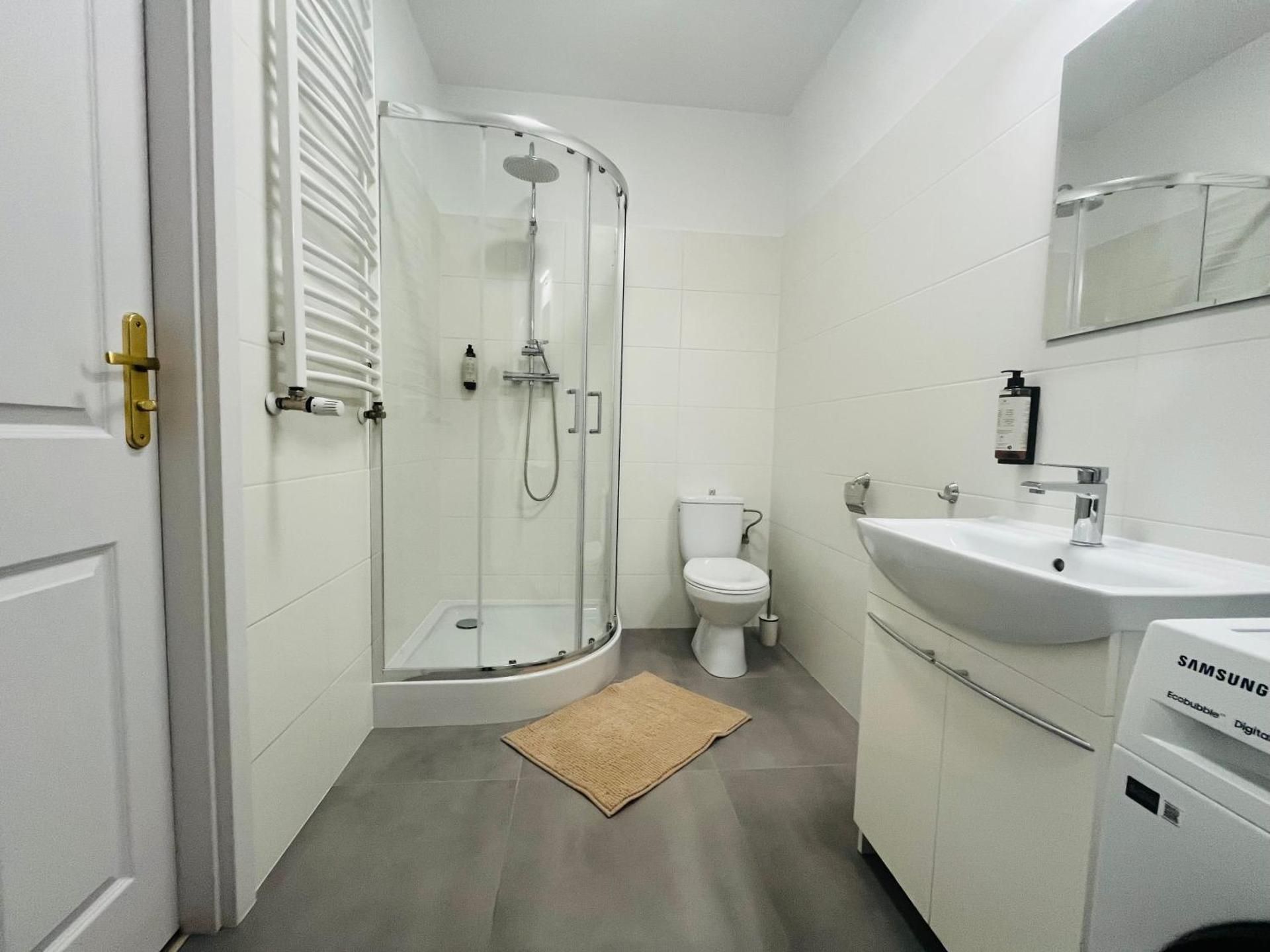 One-Bedroom Standard Apartment