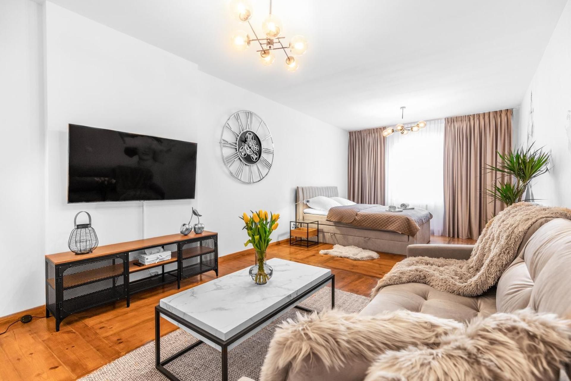 One-Bedroom Deluxe Apartment