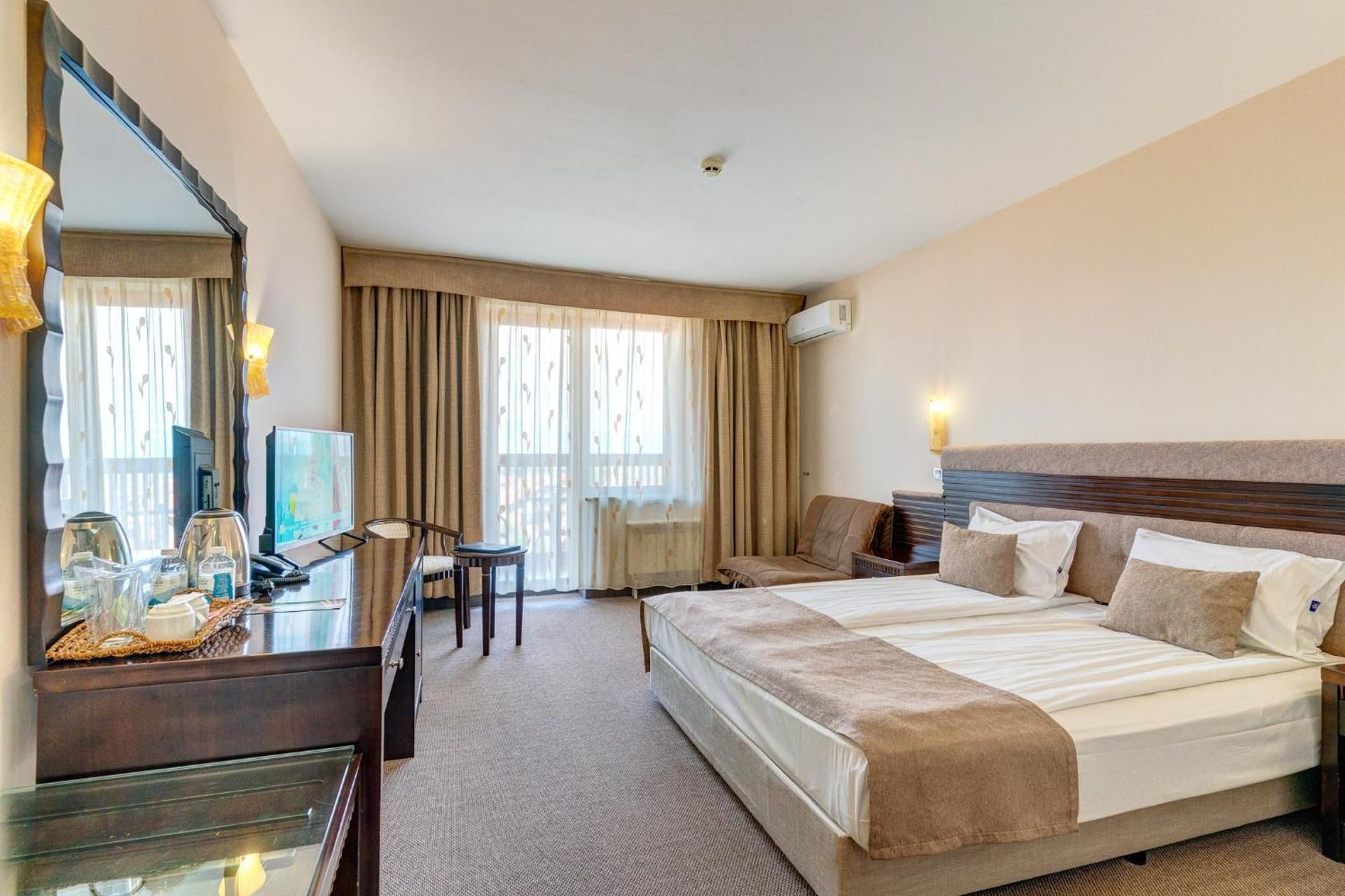 Deluxe Double or Twin Room with Extra Bed (3 Adults)