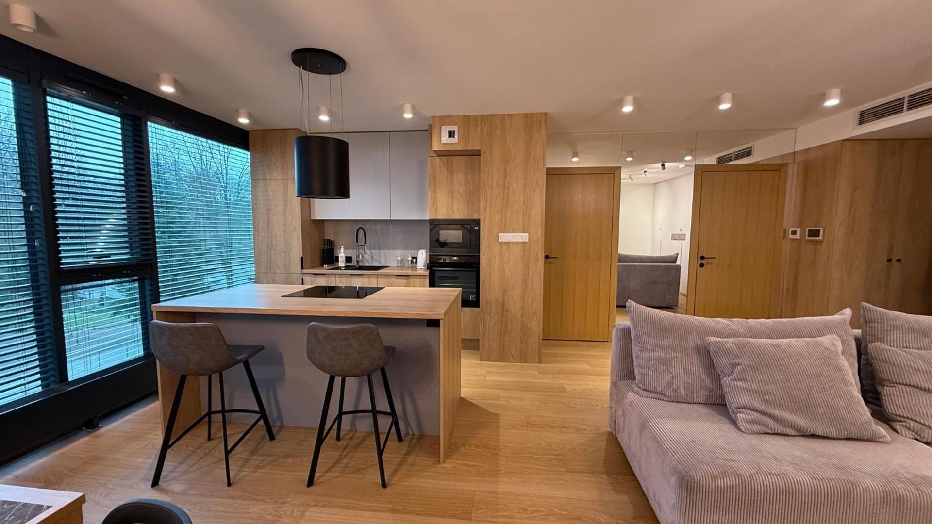 One-Bedroom Apartment
