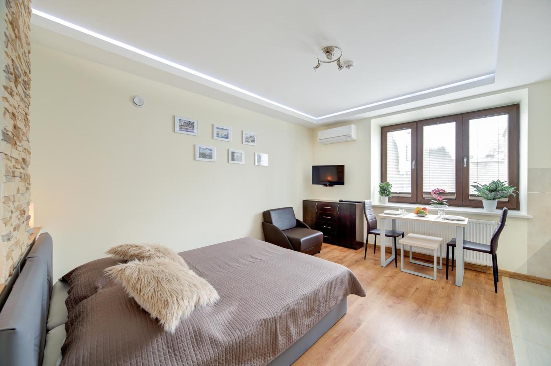 Studio Apartment