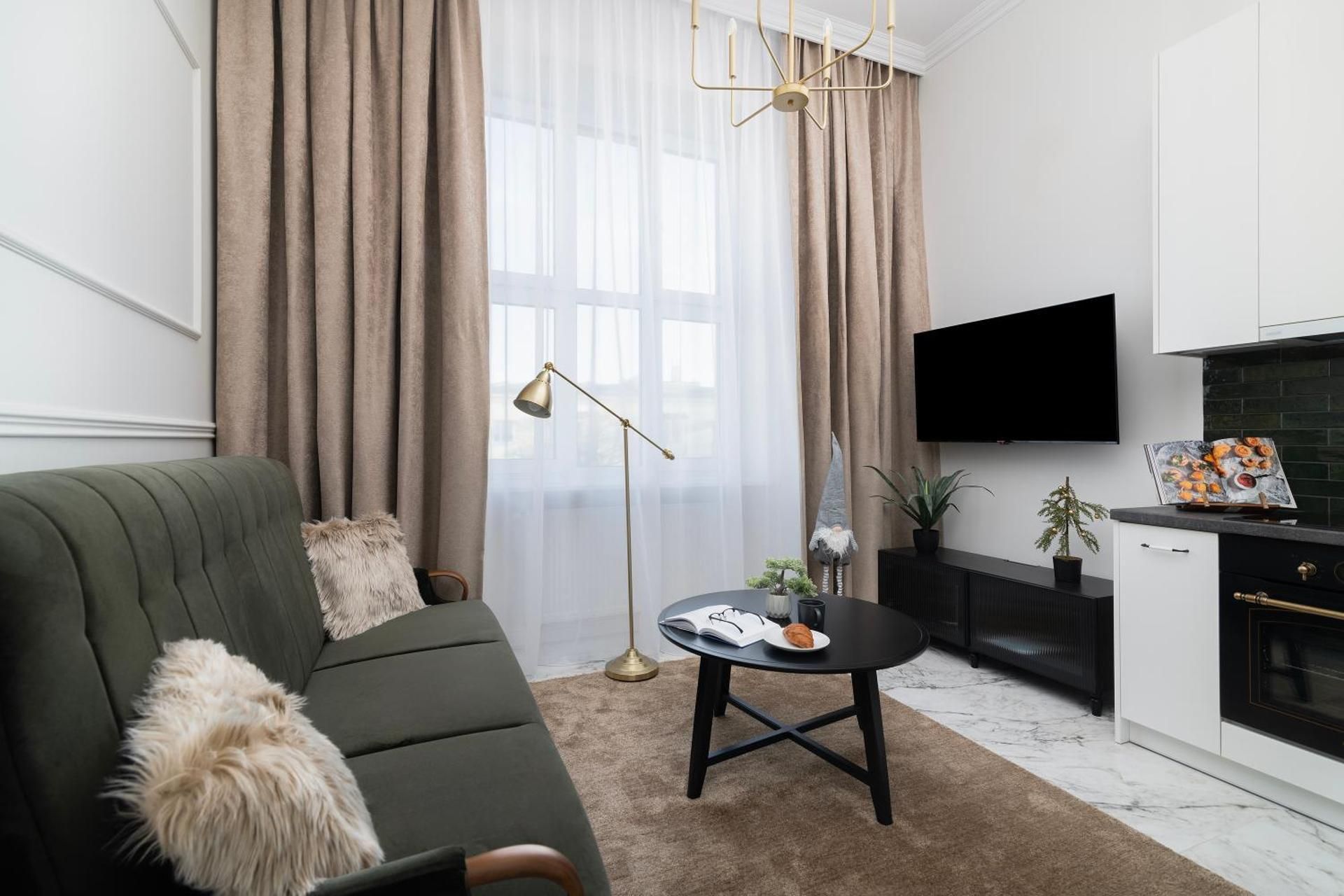 DELUXE APARTMENT