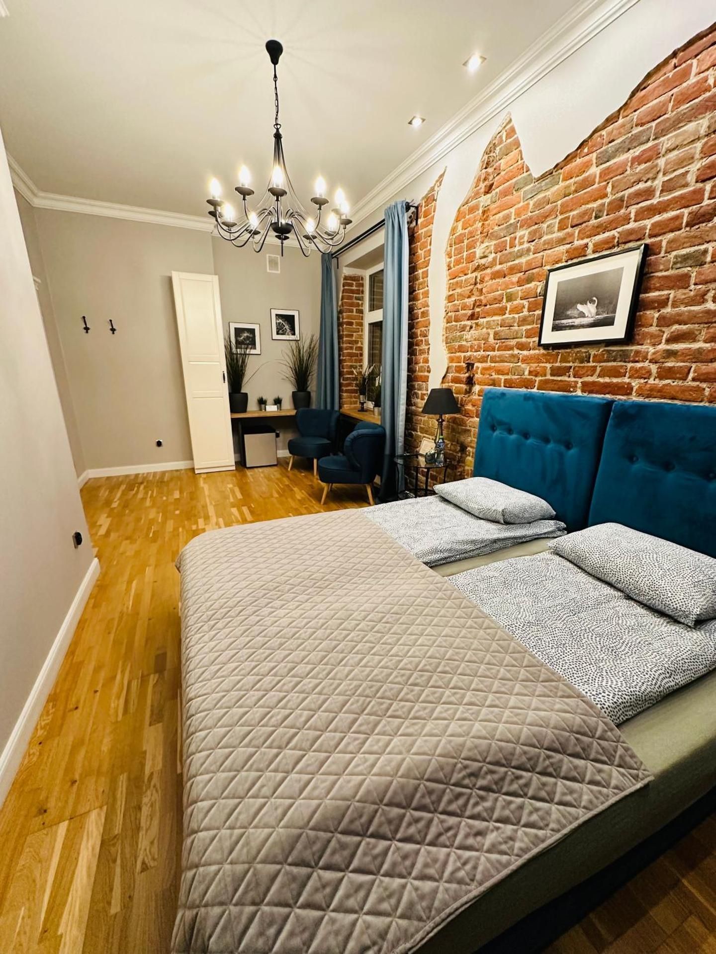 Twin Room with Private Bathroom