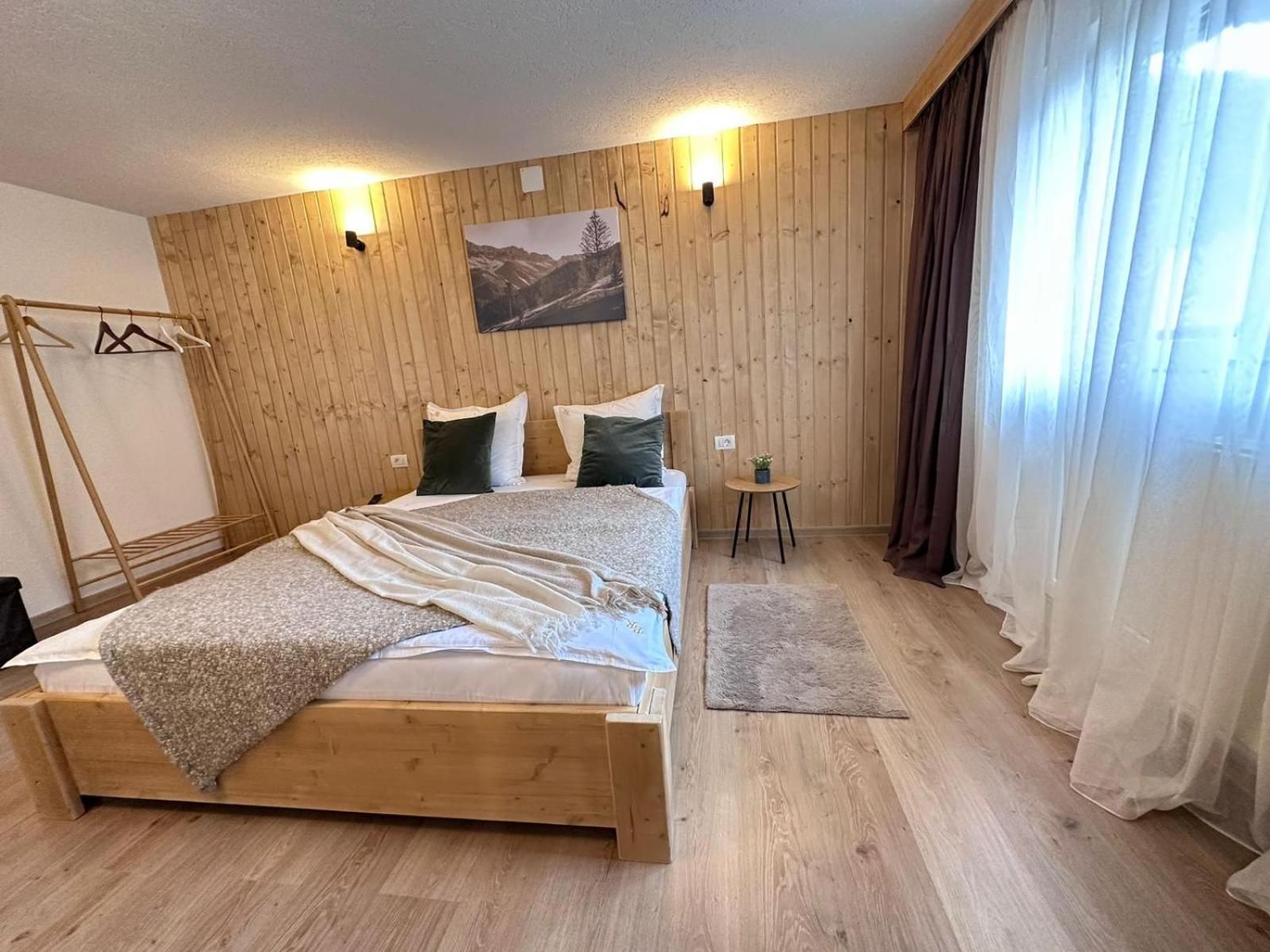 Double Room with Mountain View