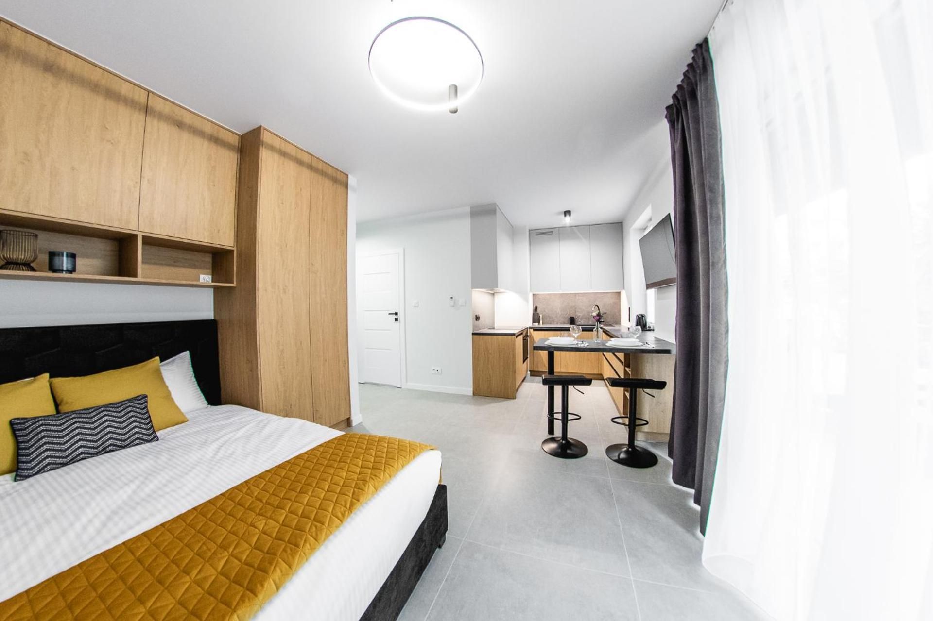 DELUXE APARTMENT