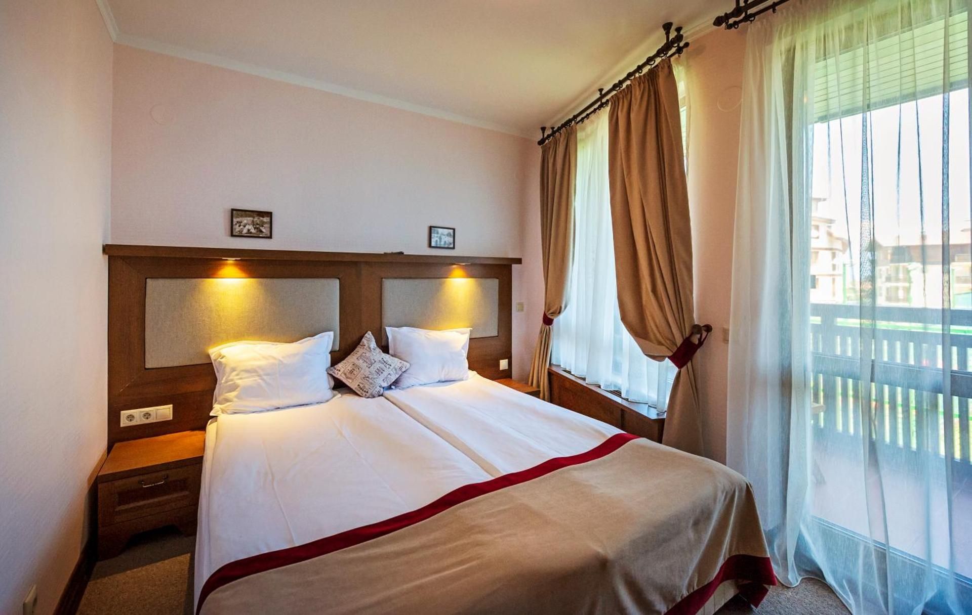 One-Bedroom Apartment (4 Adults + 1 Adult or 2 Children)