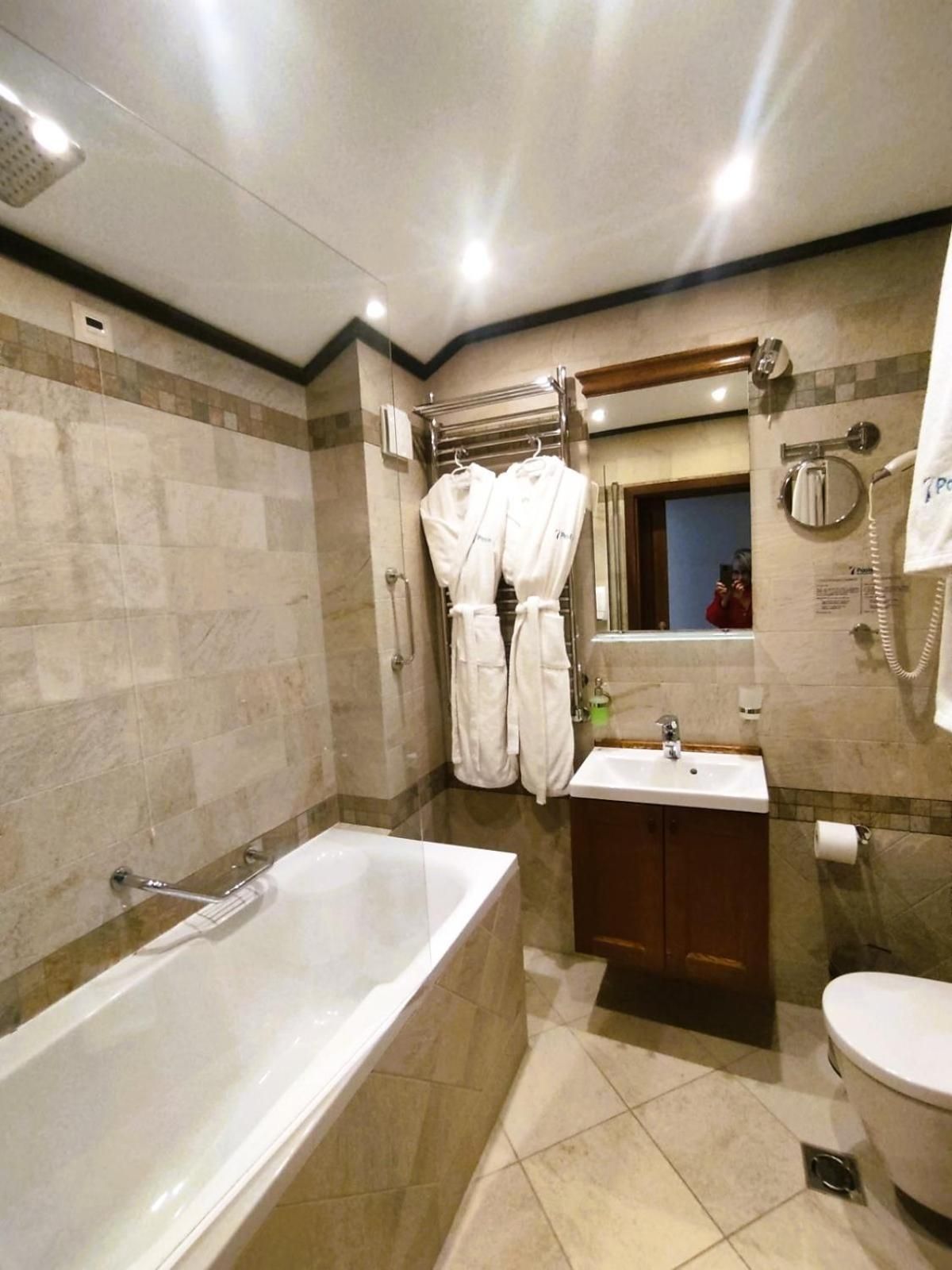 Superior Two-Bedroom Maisonette ( 4 Adults + 1 Adult or 1 Child)