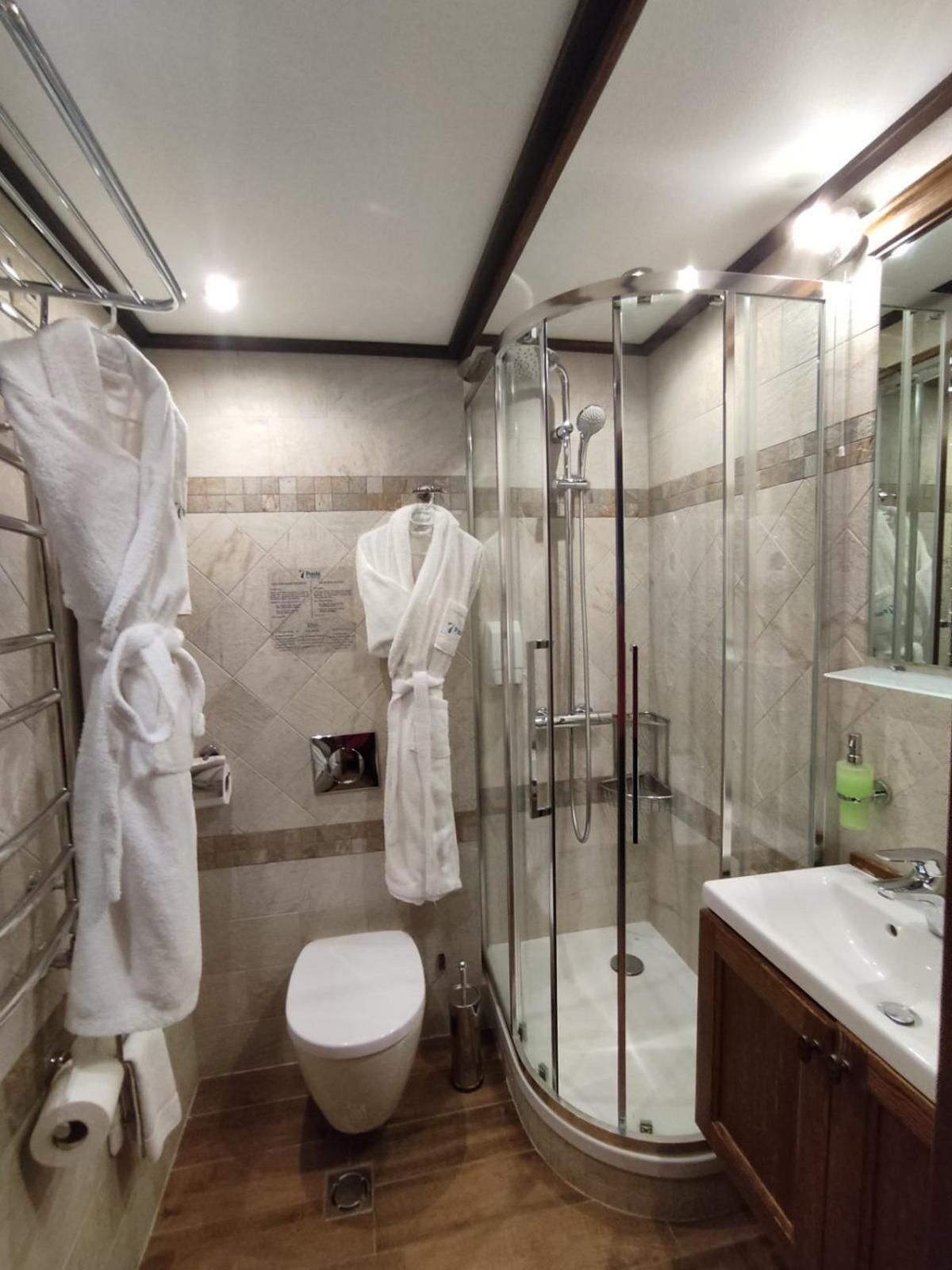 Superior Two-Bedroom Maisonette (4 Adults + 2 Adults or 3 Children)