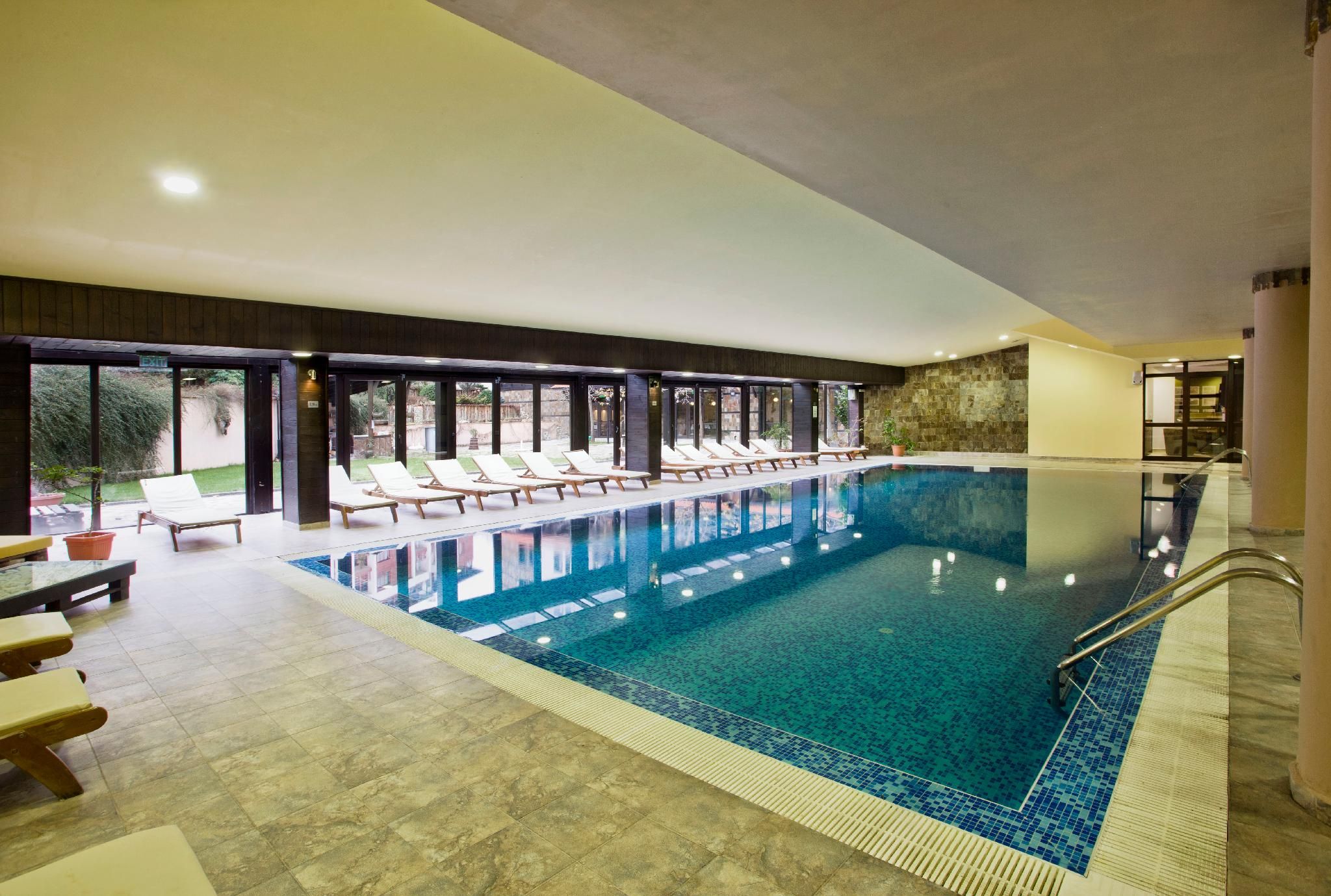 04bb1008f6db448158291b00bc779acc