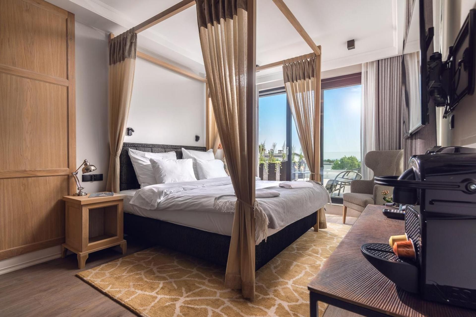 Standard Double Suite