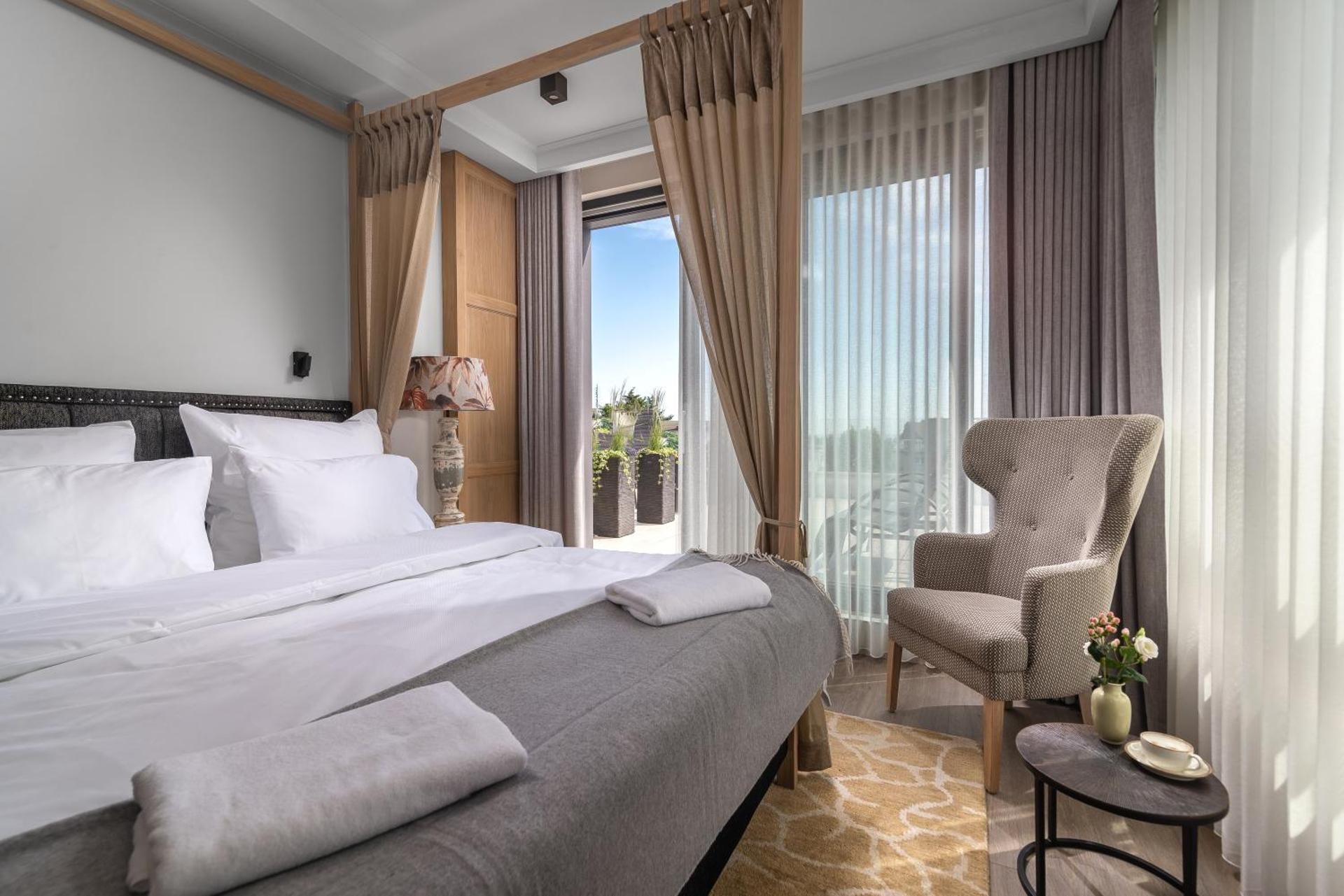 Standard Double Suite