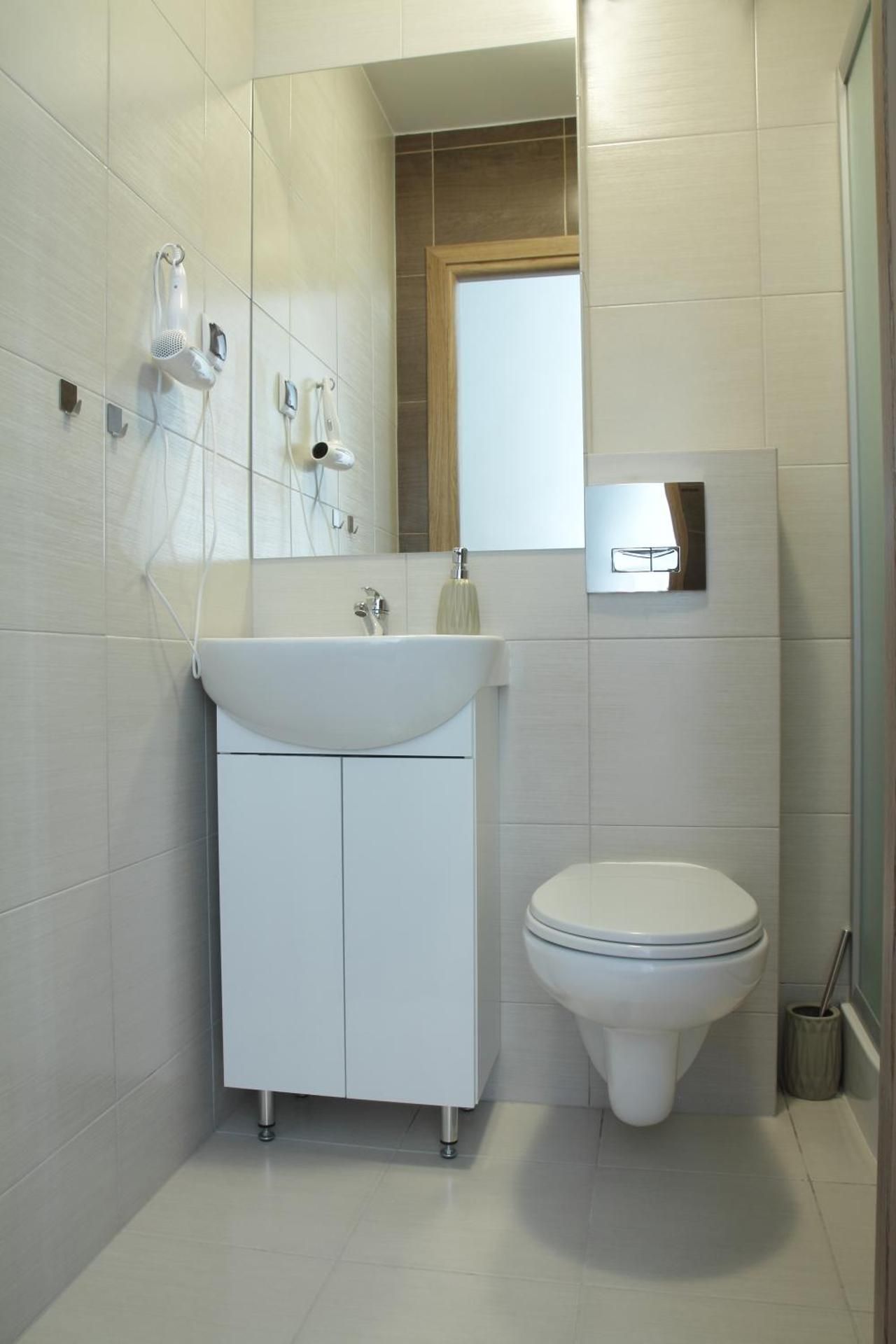 Twin Room with Private Bathroom
